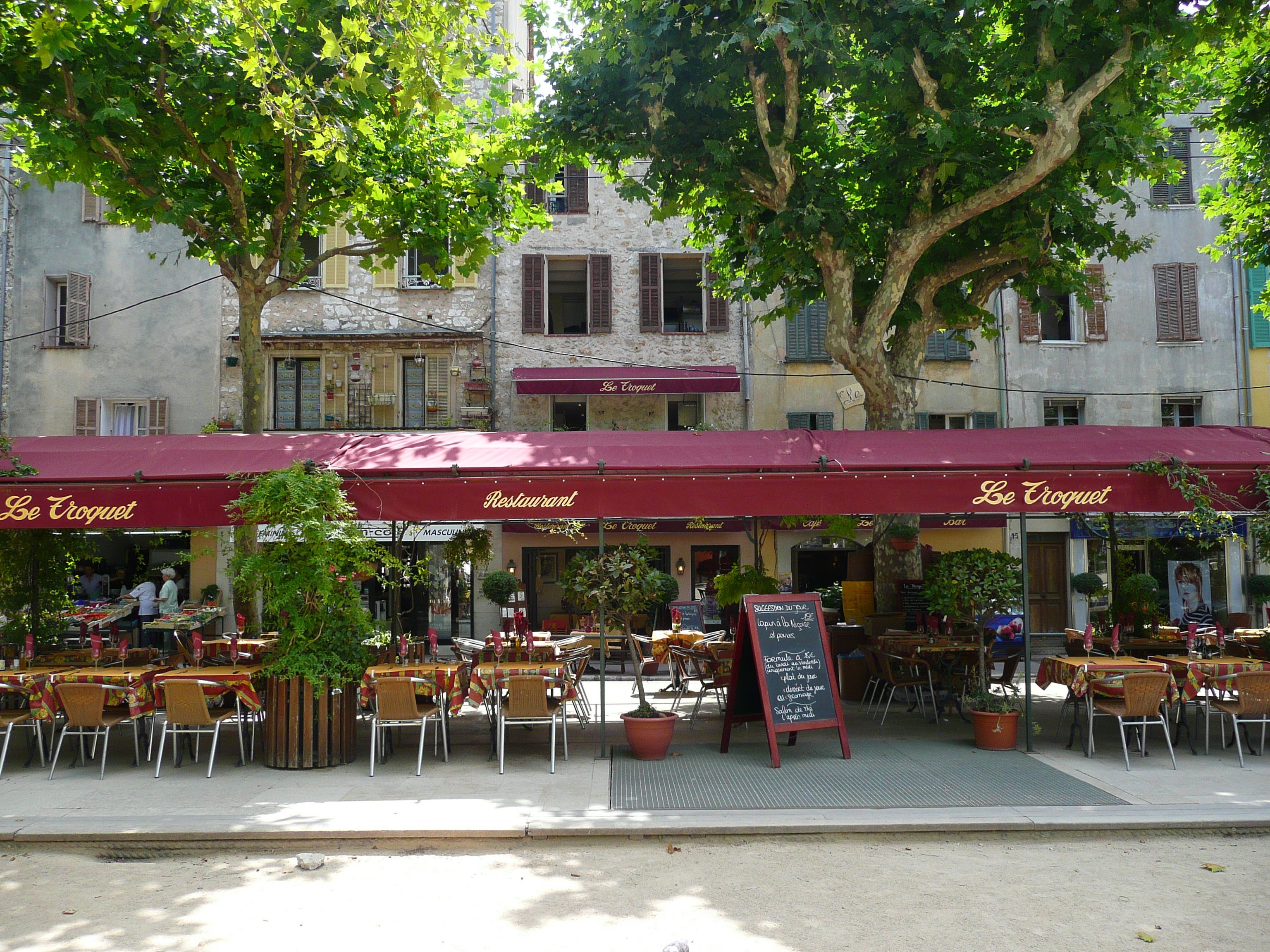 Photo France Vence Place du Grand Jardin 2007-07 26