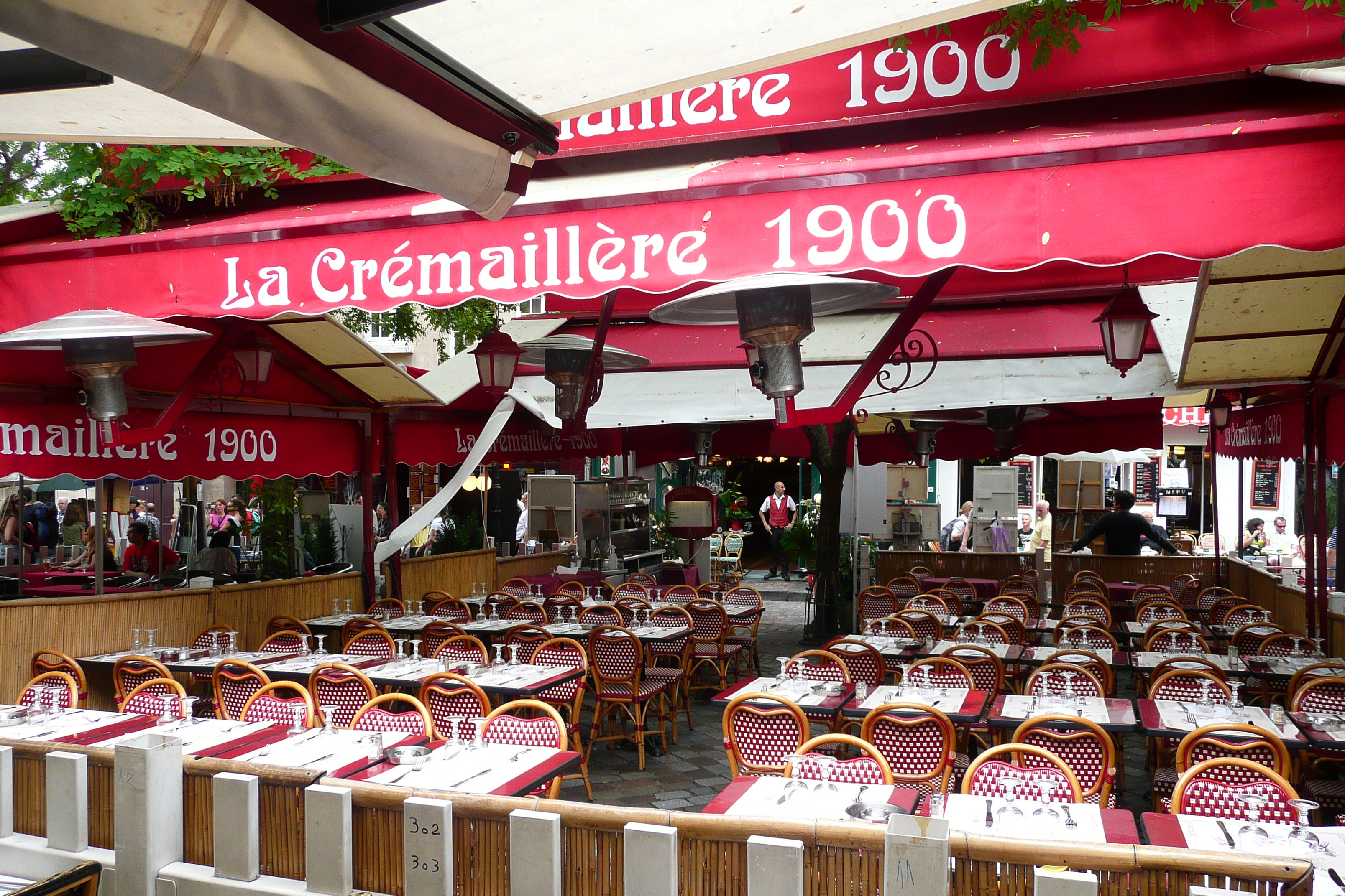 Photo France Paris Place du Tertre 2007-06 17