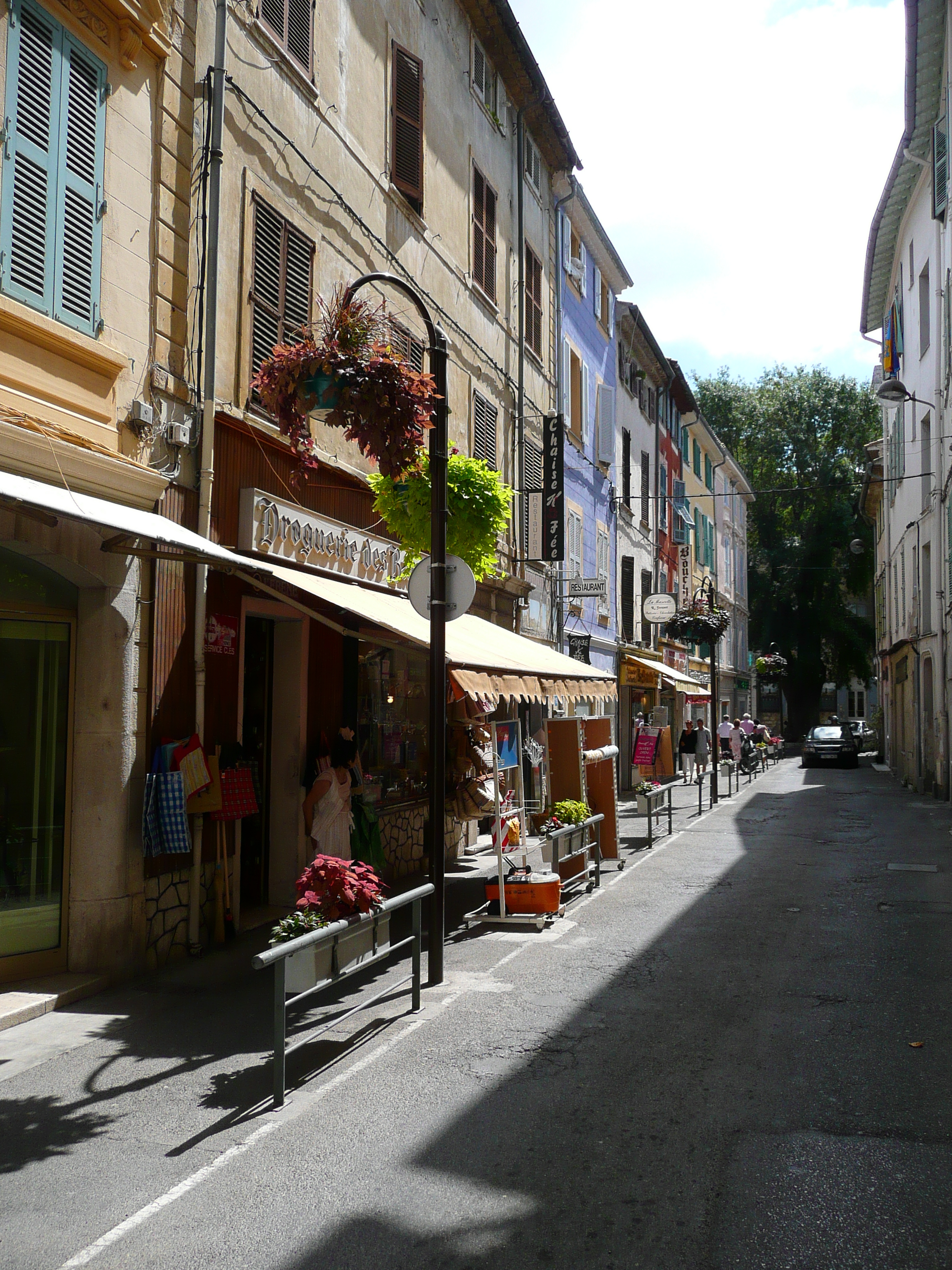 Photo France Vence Avenue H. Isnard 2007-07 21