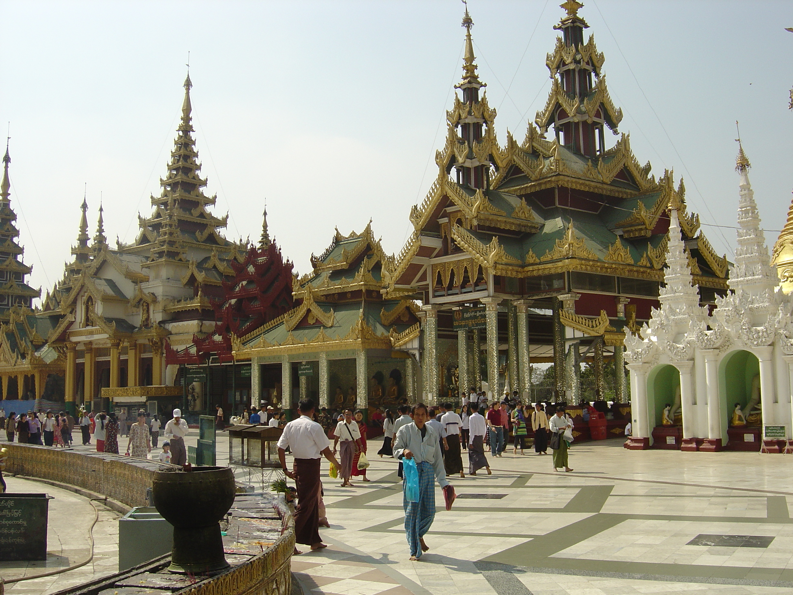 Photo Birmanie (Myanmar) Rangoun Pagode Shwedagon 2005-01 6