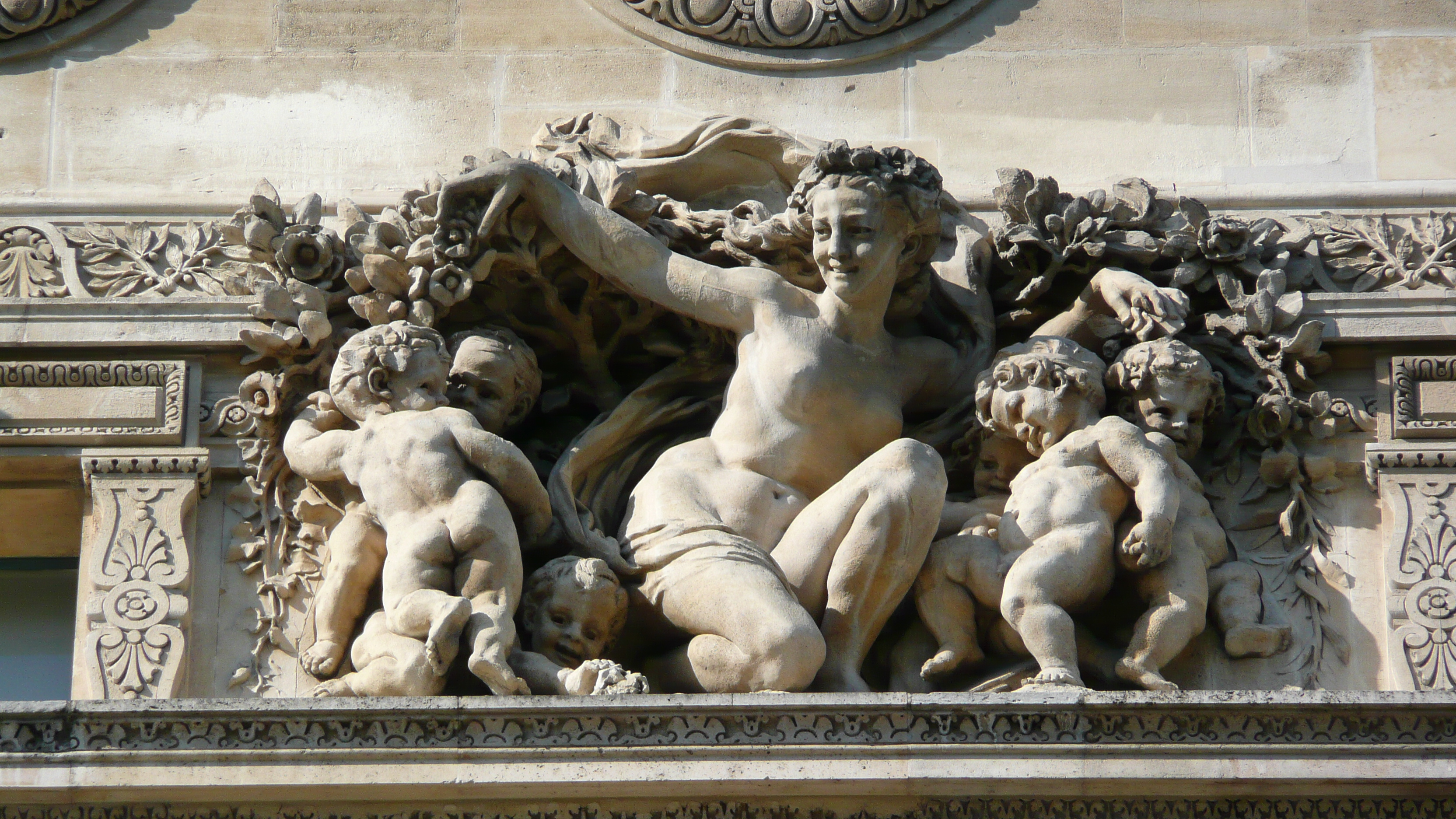 Photo France Paris Le Louvre Facade sur Seine du Louvre 2007-07 1