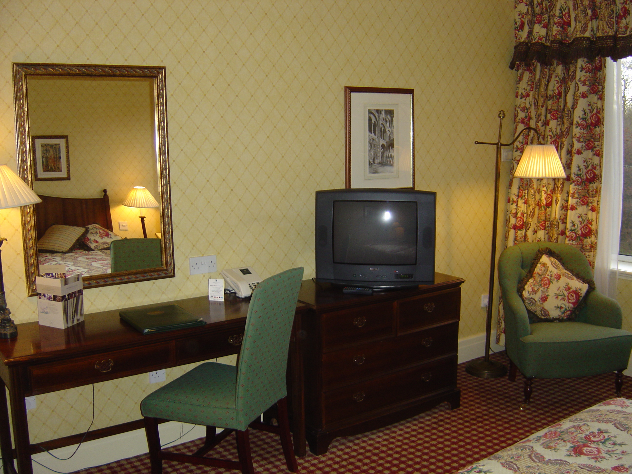 Photo Royaume-Uni Winchester Wessex Hotel 2005-04 2