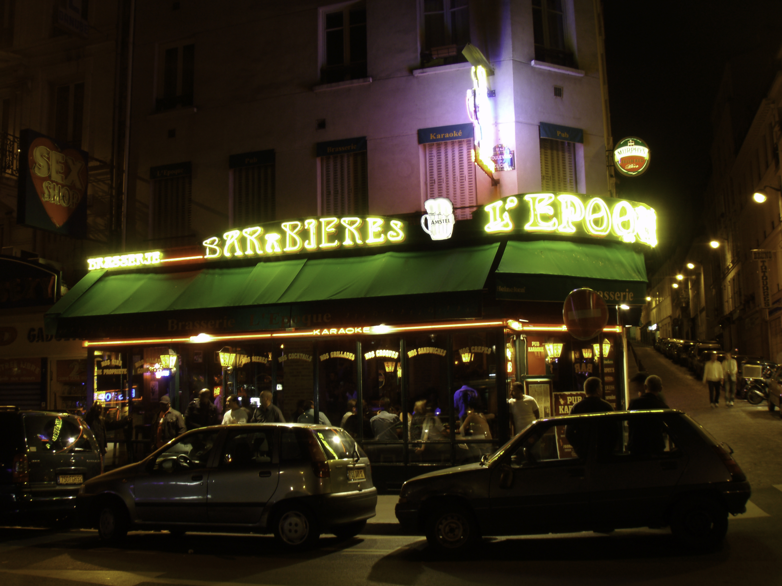 Photo France Paris Pigalle de nuit 2007-07 34