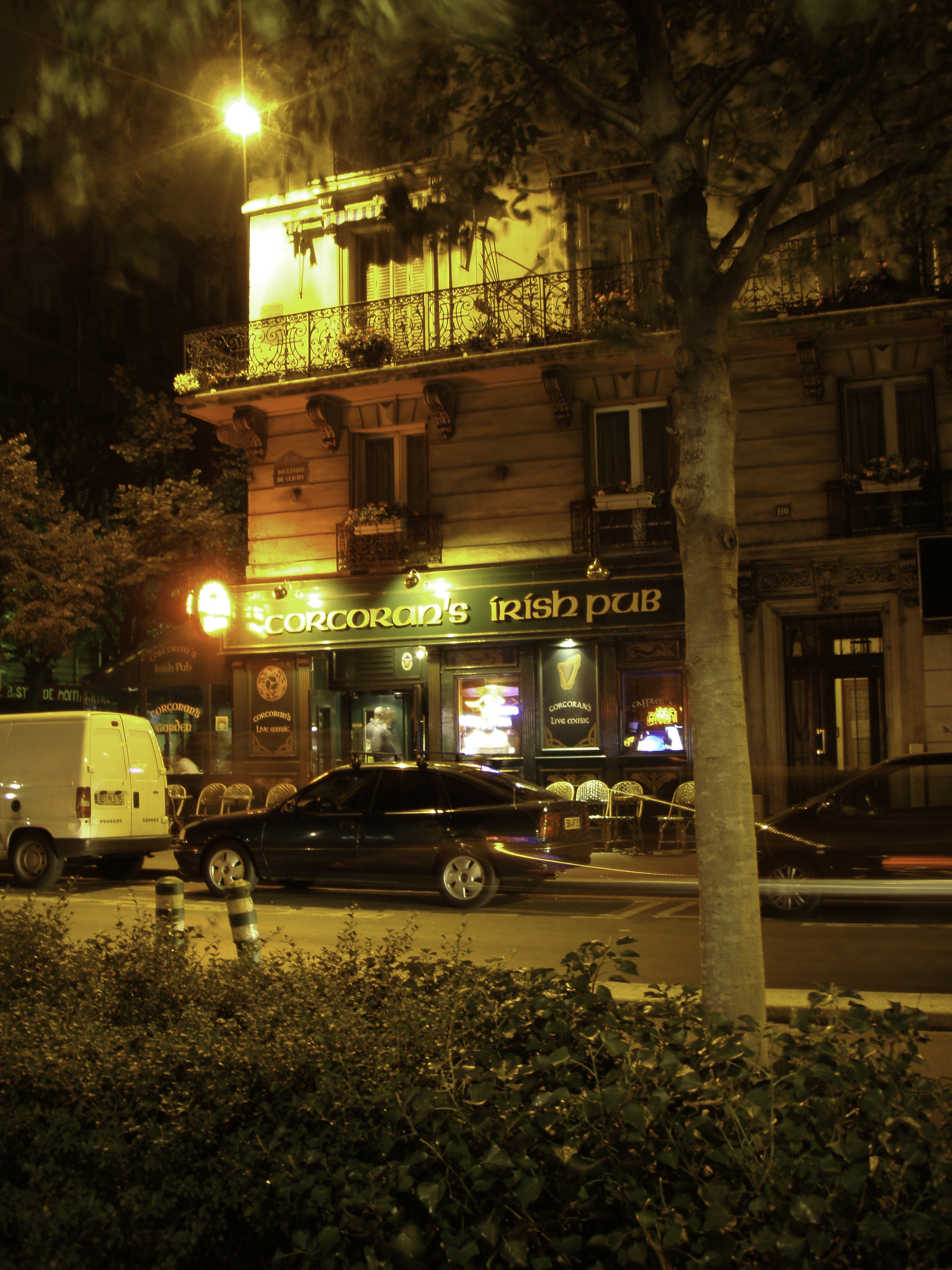 Photo France Paris Pigalle de nuit 2007-07 20