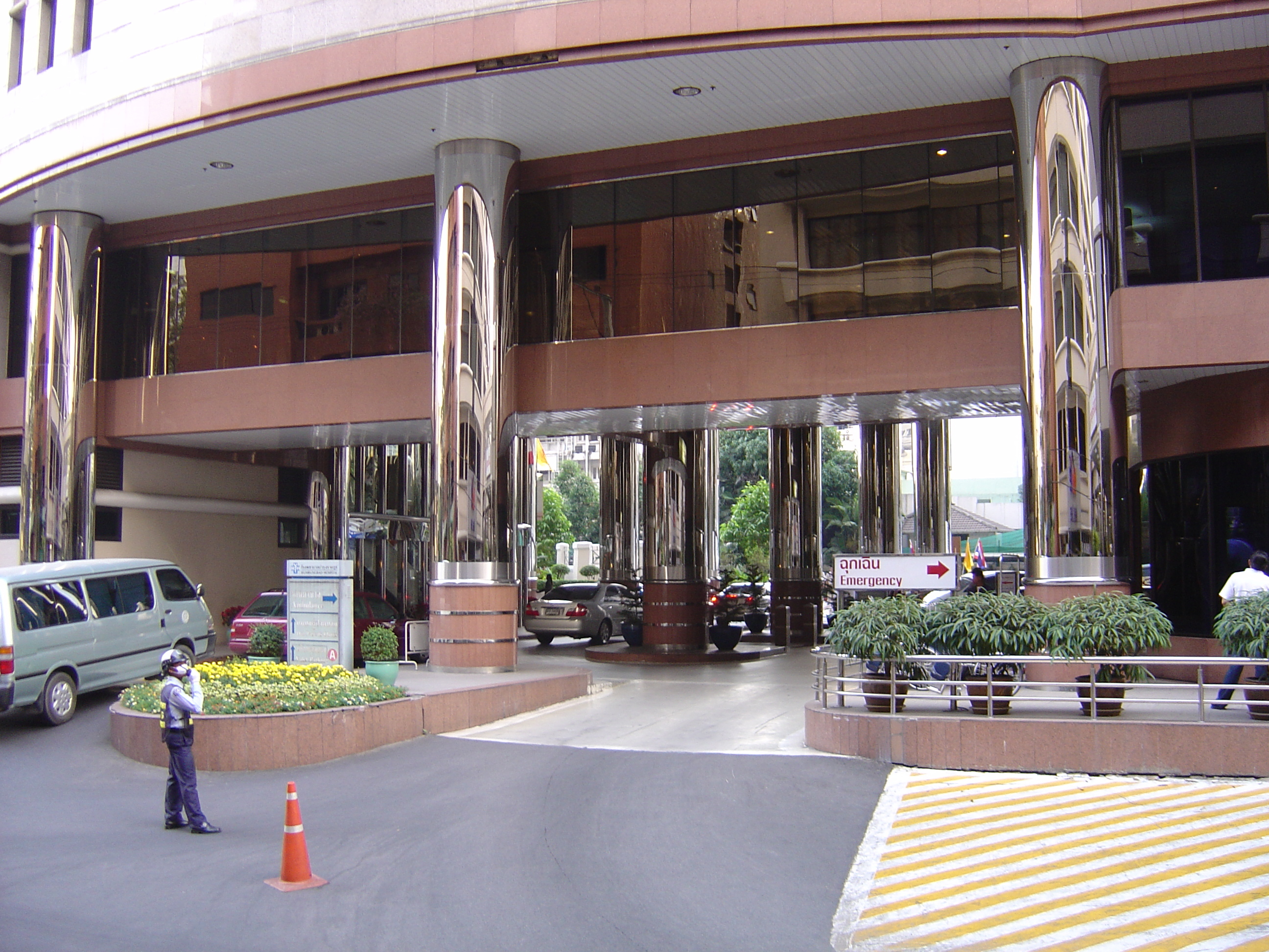 Photo Thaïlande Bangkok Hôpital Bumrungrad 2004-12 3