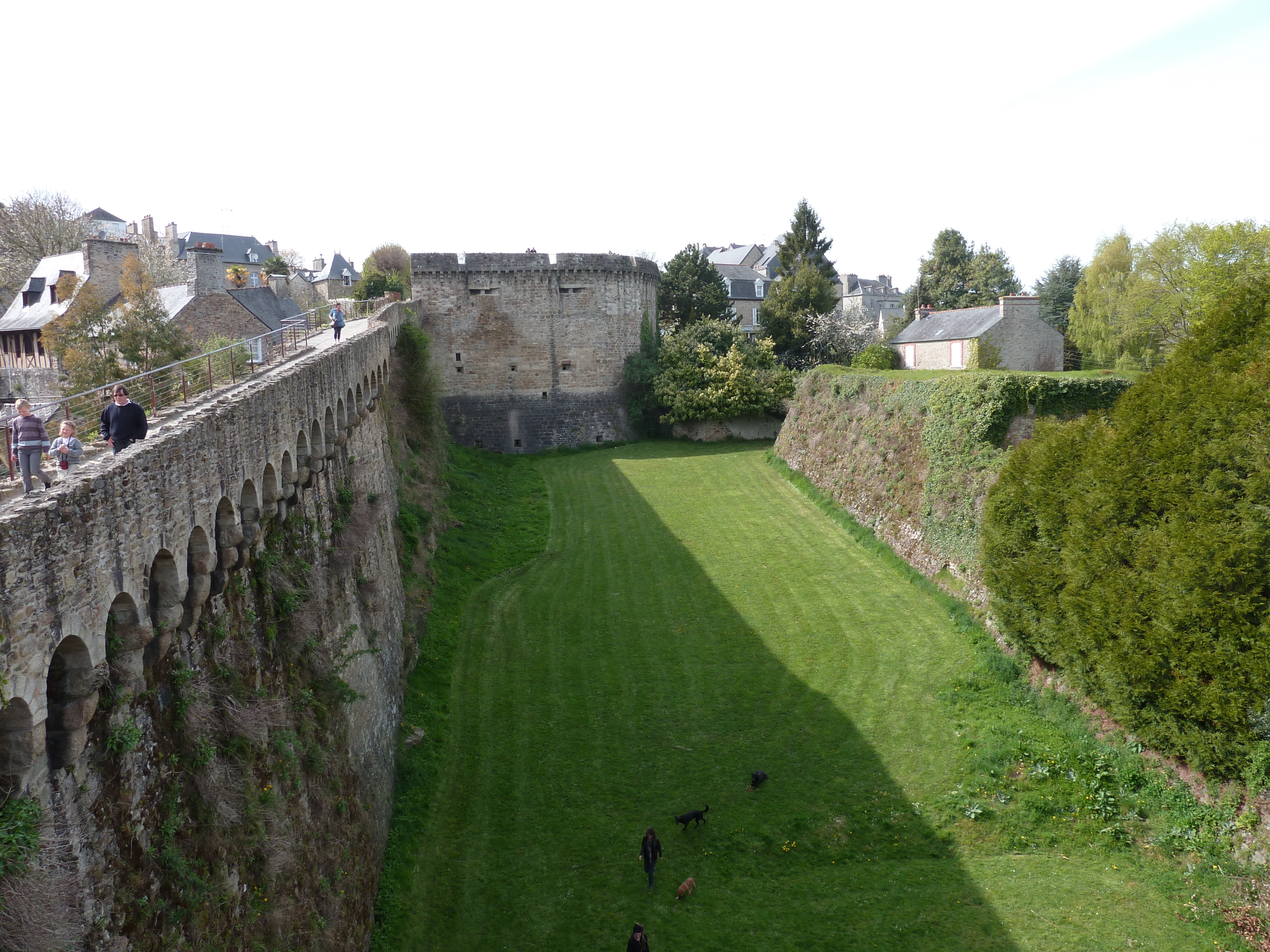 Photo France Dinan Les remparts de Dinan 2010-04 34