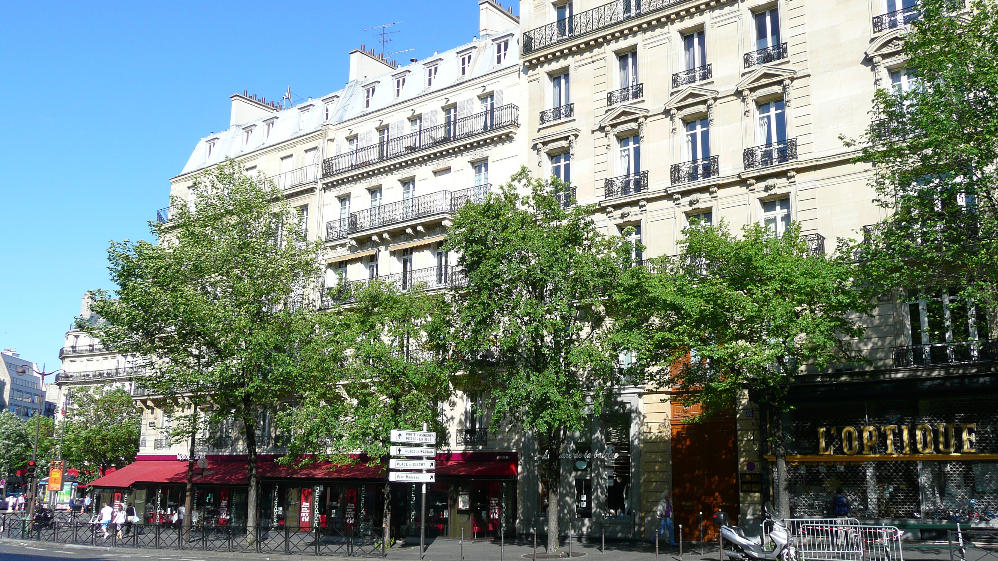 Photo France Paris 17eme Arrondissement Avenue de Wagram 2007-05 67