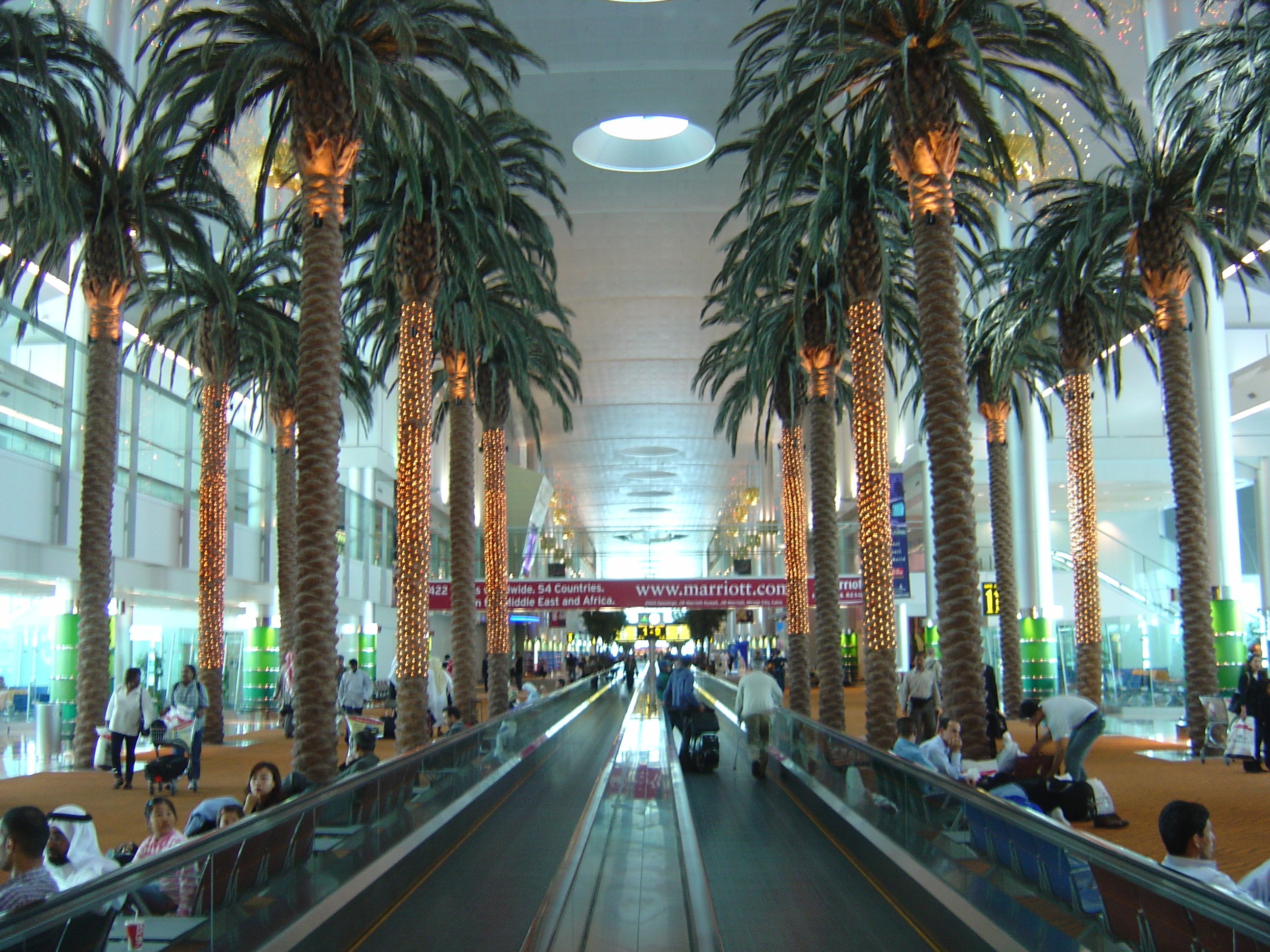 Photo Émirats arabes unis Dubai Aéroport international de Dubai 2005-03 3