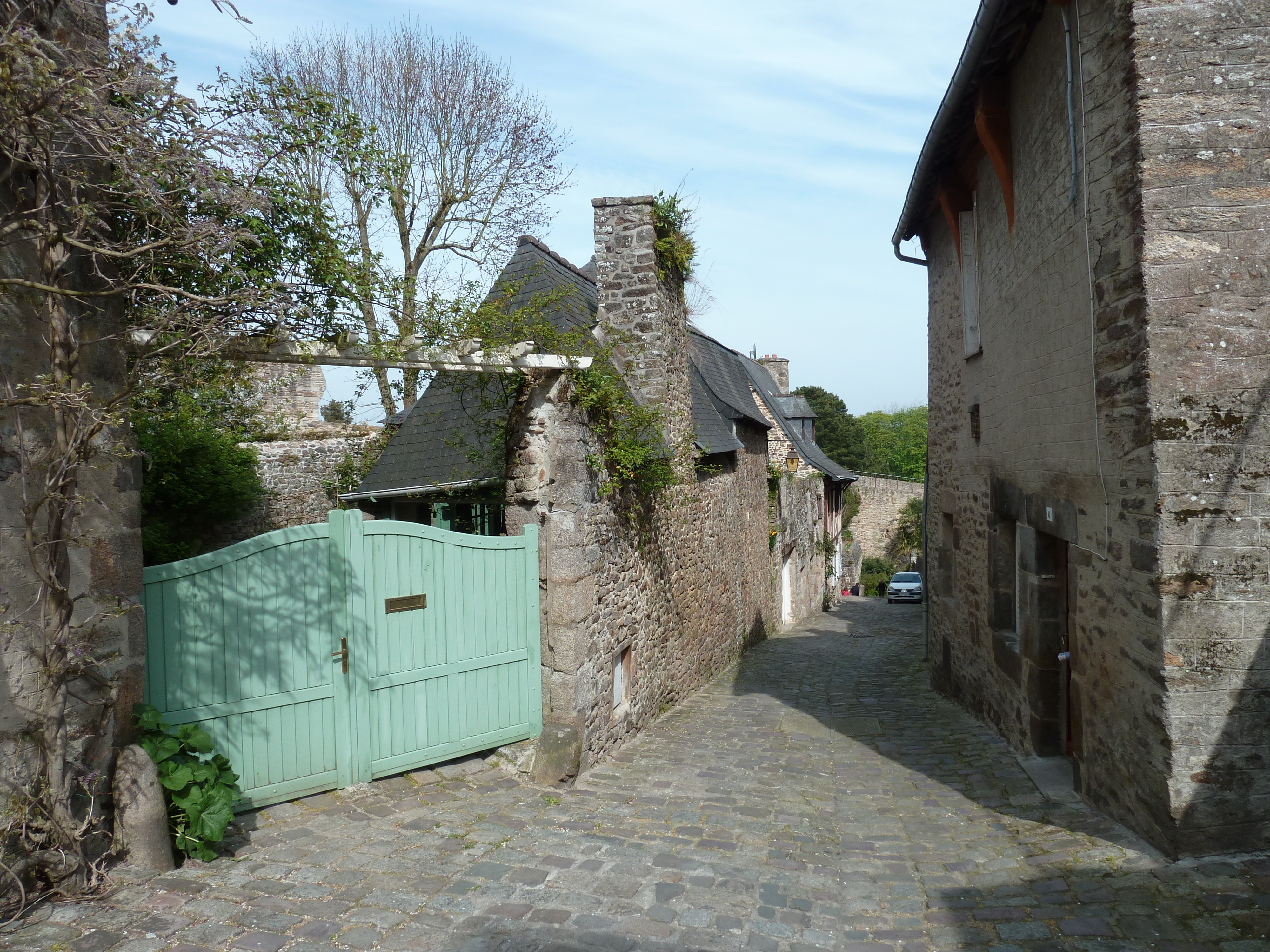 Photo France Dinan Les remparts de Dinan 2010-04 27