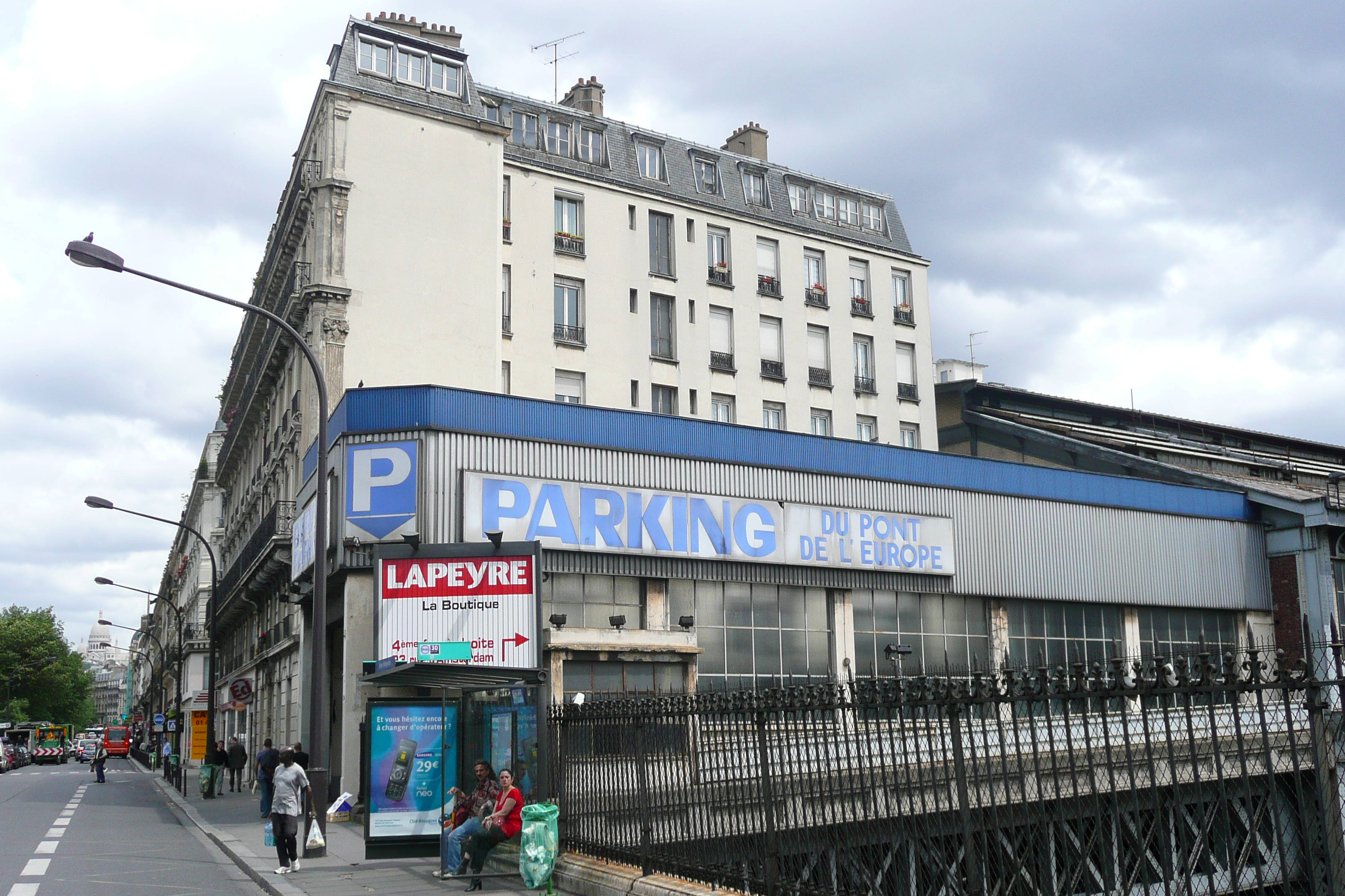 Photo France Paris Rue de Rome 2007-06 113