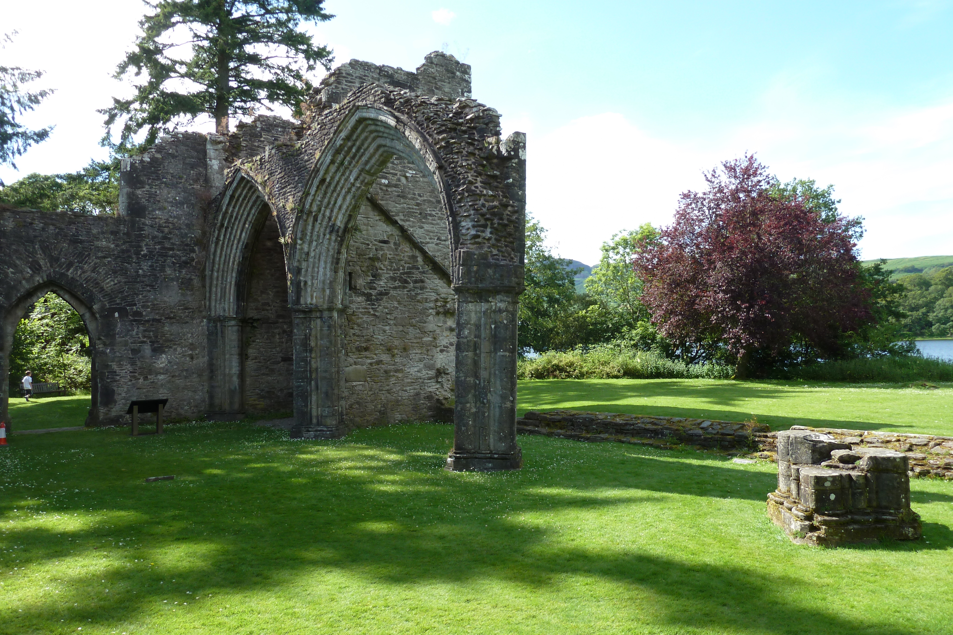 Photo Royaume-Uni Écosse Inchmahome Priory 2011-07 59