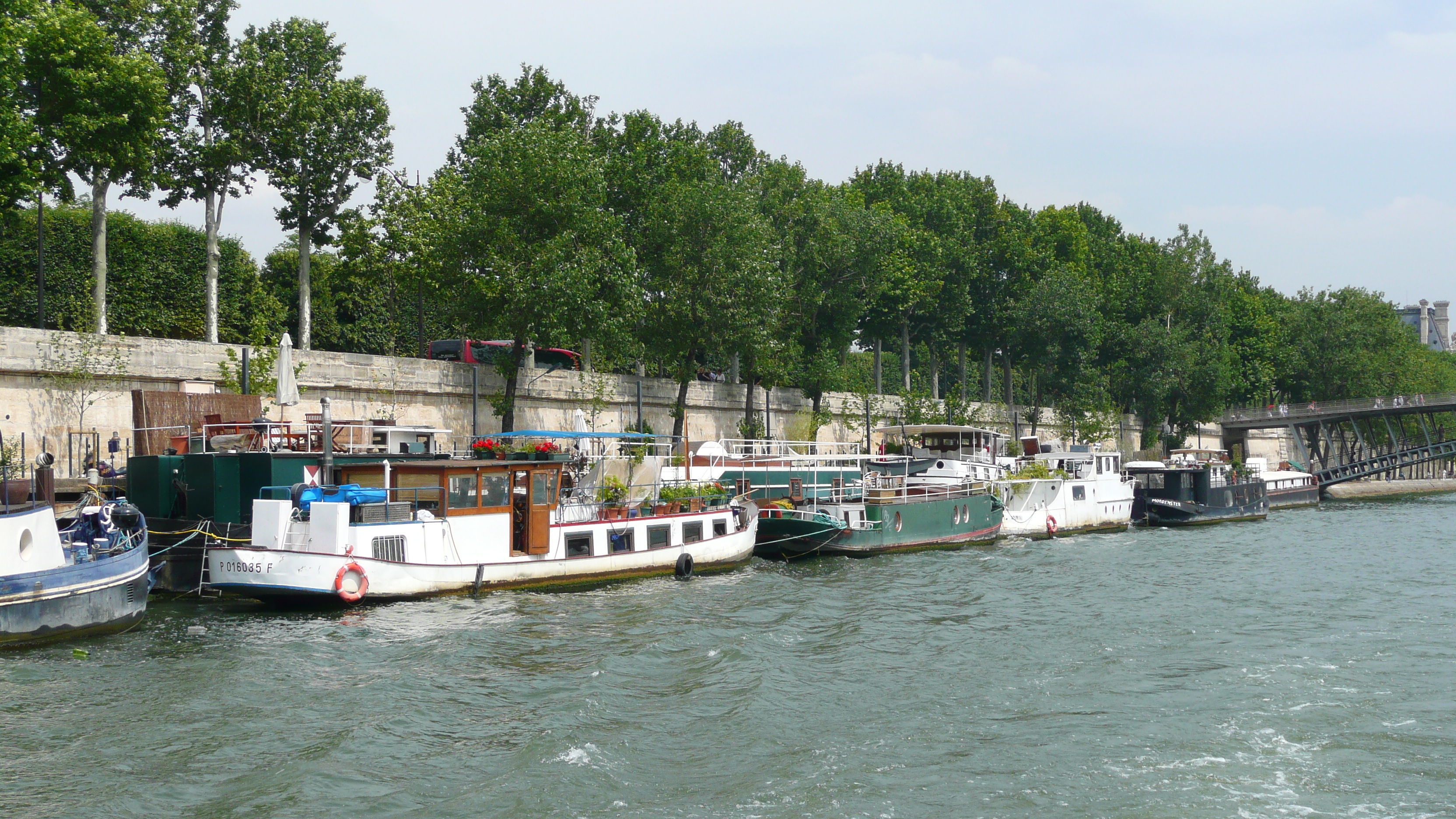 Photo France Paris Péniches Parisiennes 2007-06 46