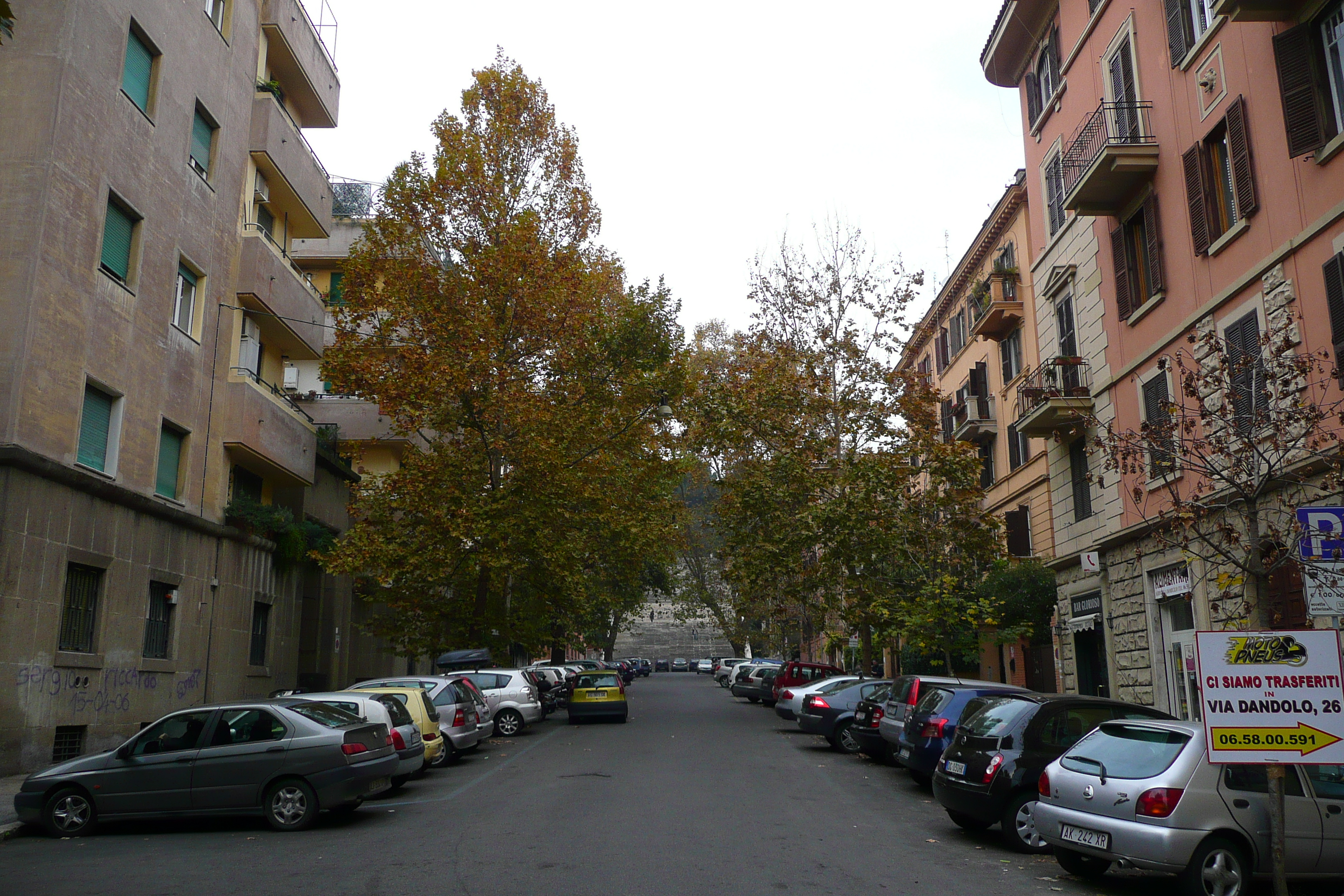 Photo Italie Rome rue Glorioso 2007-11 30