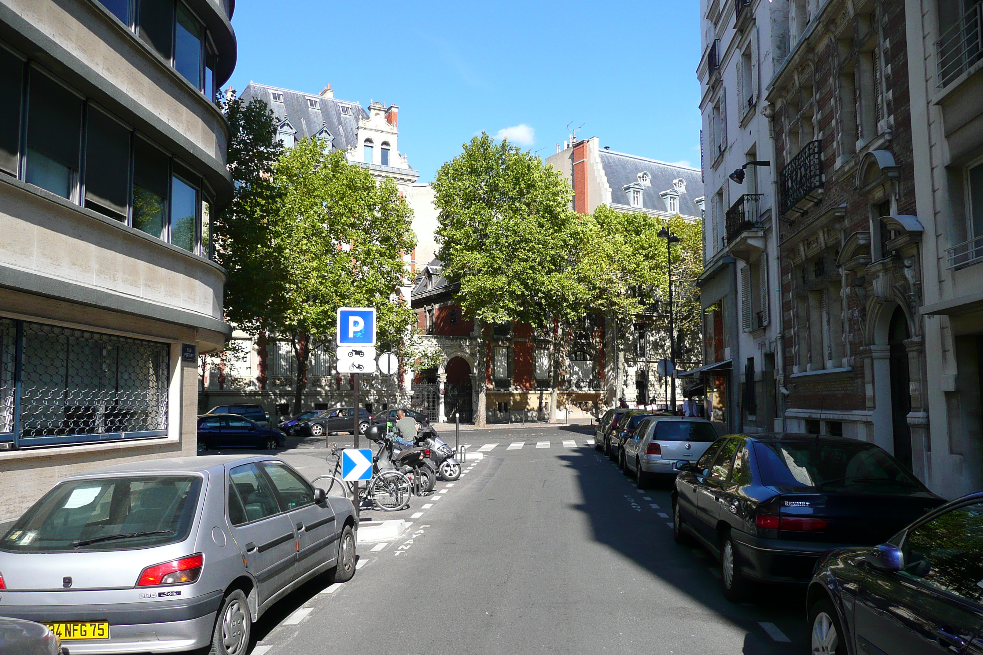 Photo France Paris 17eme Arrondissement Rue Fortuny 2007-09 31
