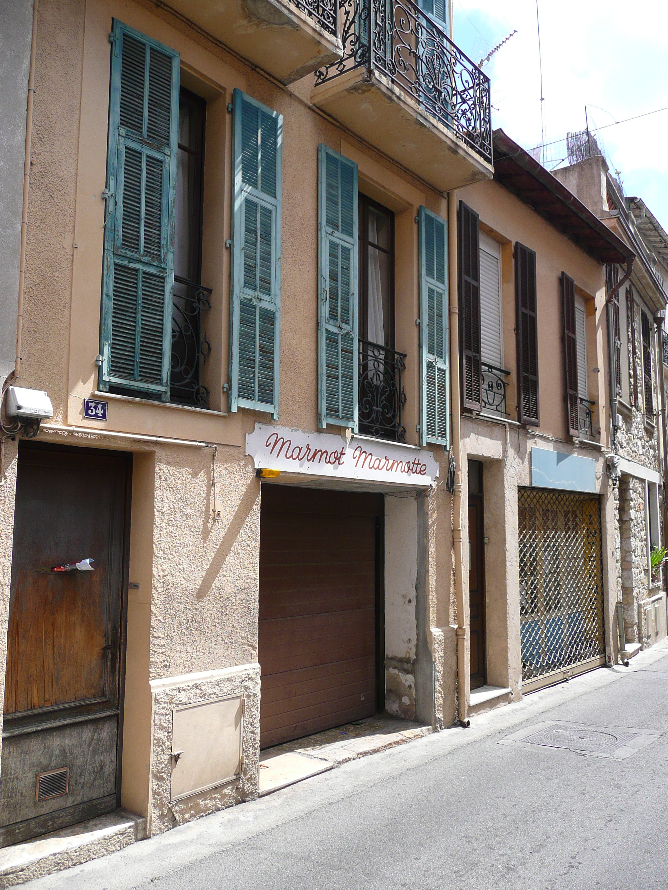 Photo France Vence Avenue H. Isnard 2007-07 17