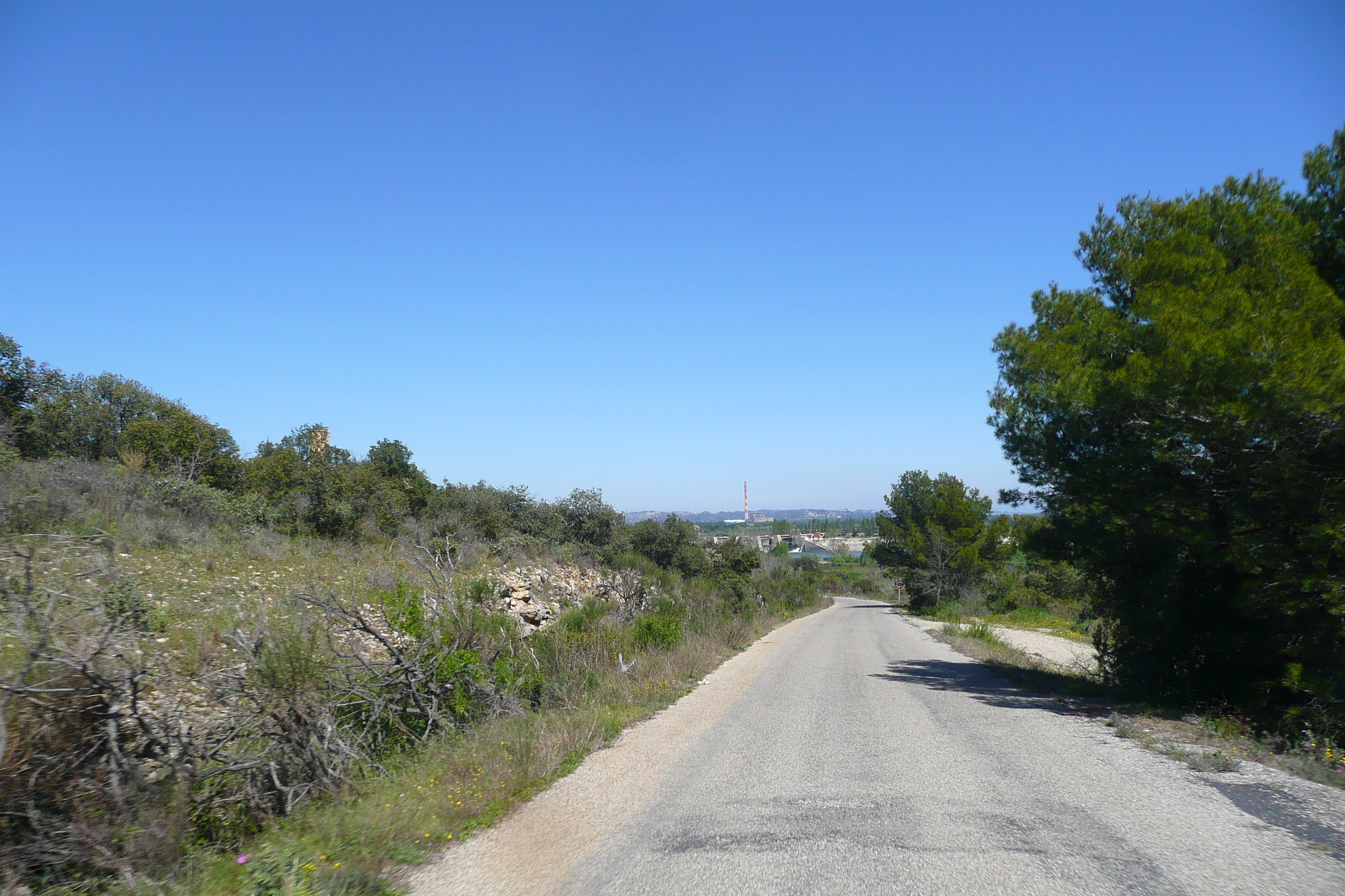 Photo France Provence route de Beaucaire au Pont du gard 2008-04 51