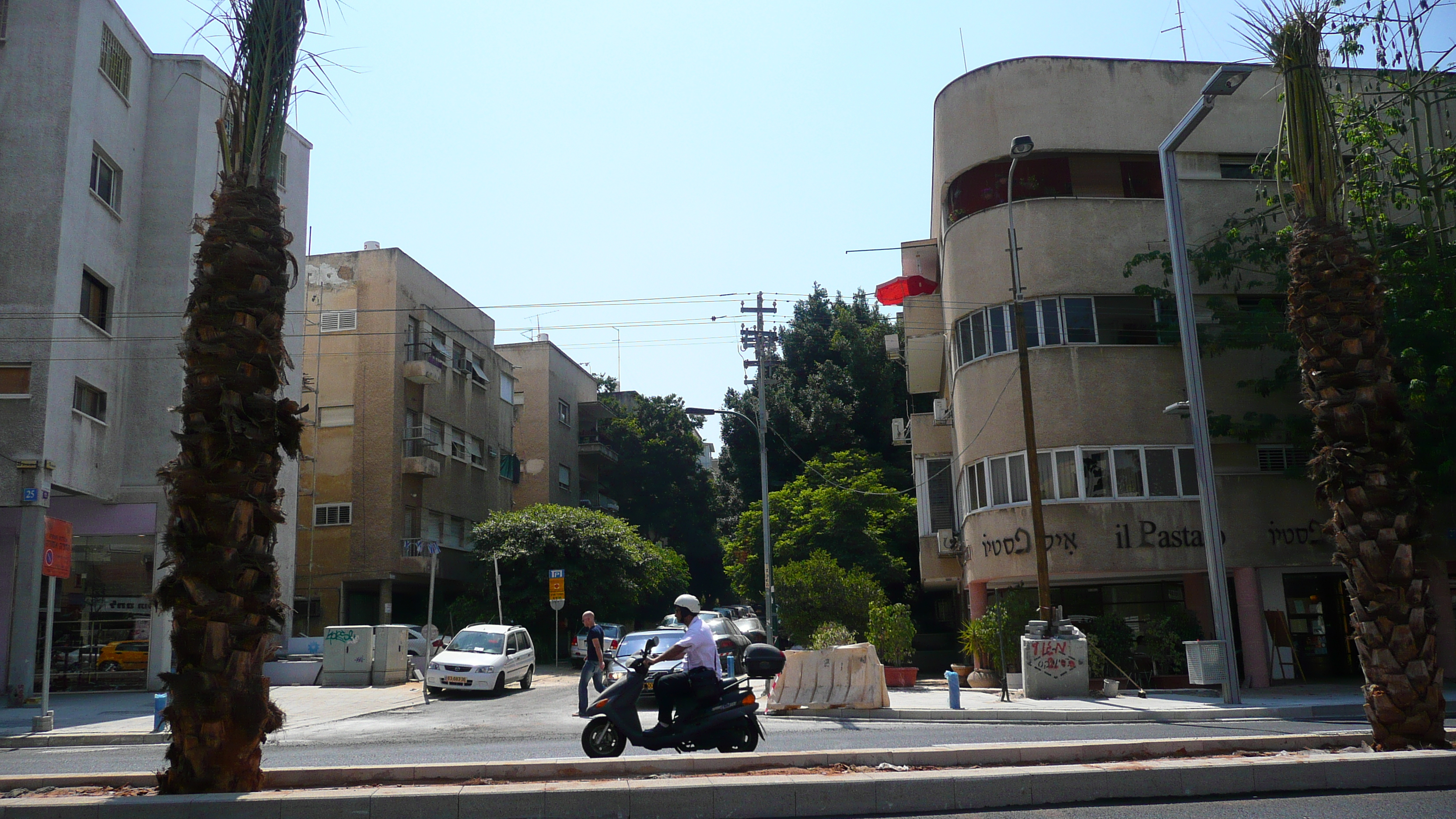 Photo Israel Tel Aviv Rue Ibn Gvirol 2007-06 16