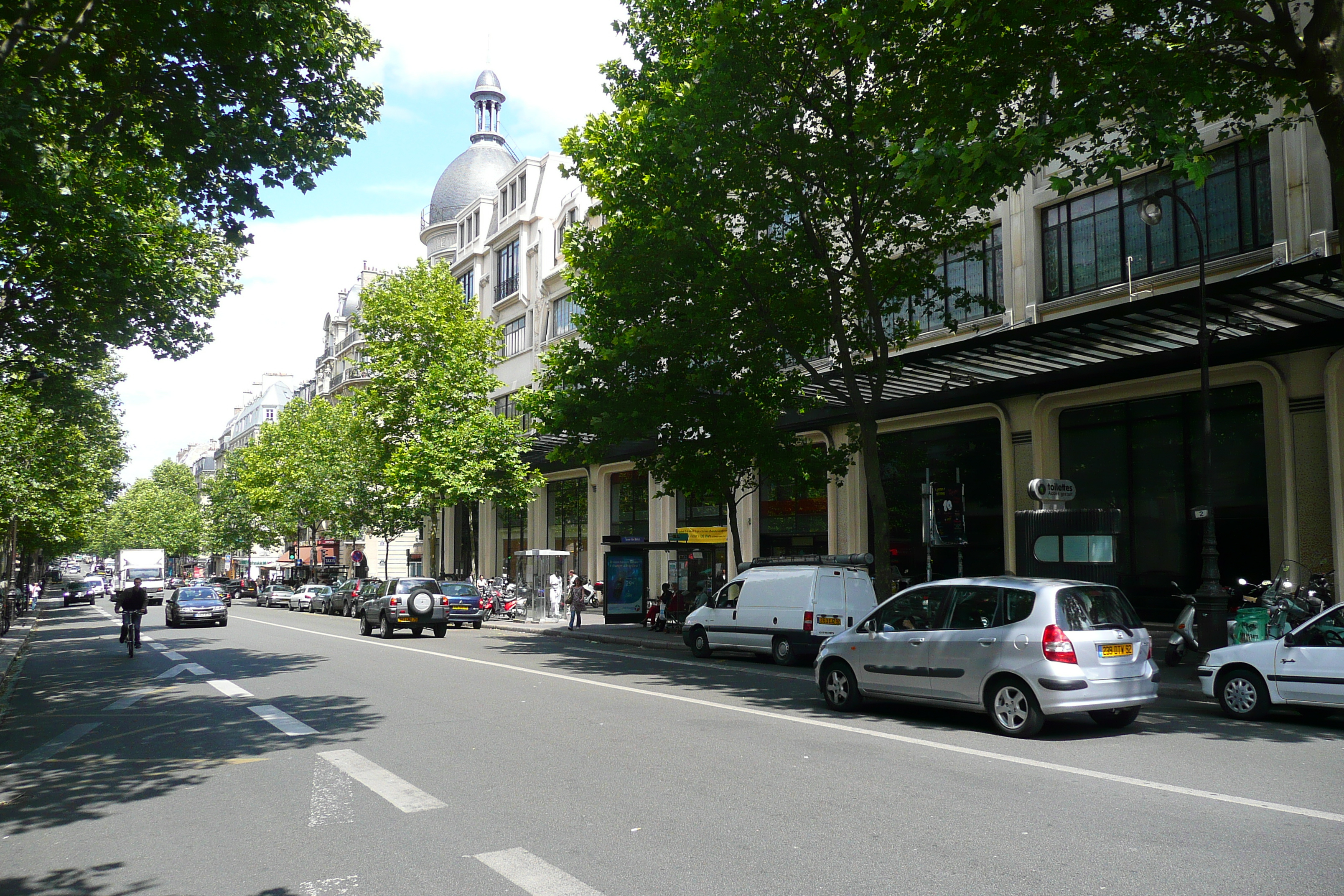 Photo France Paris Avenue Niel 2007-06 88