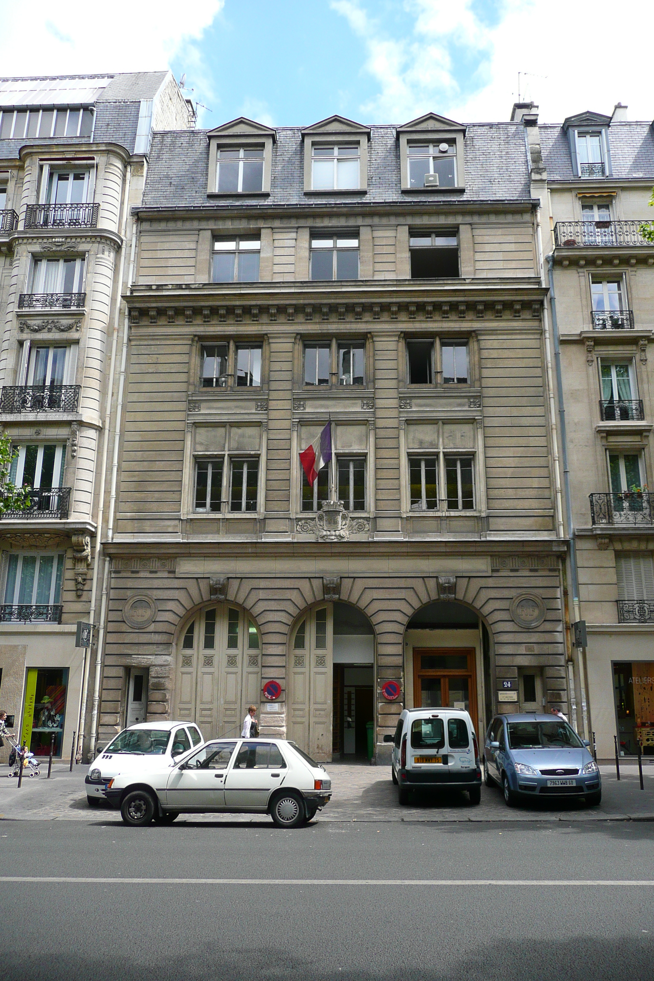 Photo France Paris Avenue Niel 2007-06 53