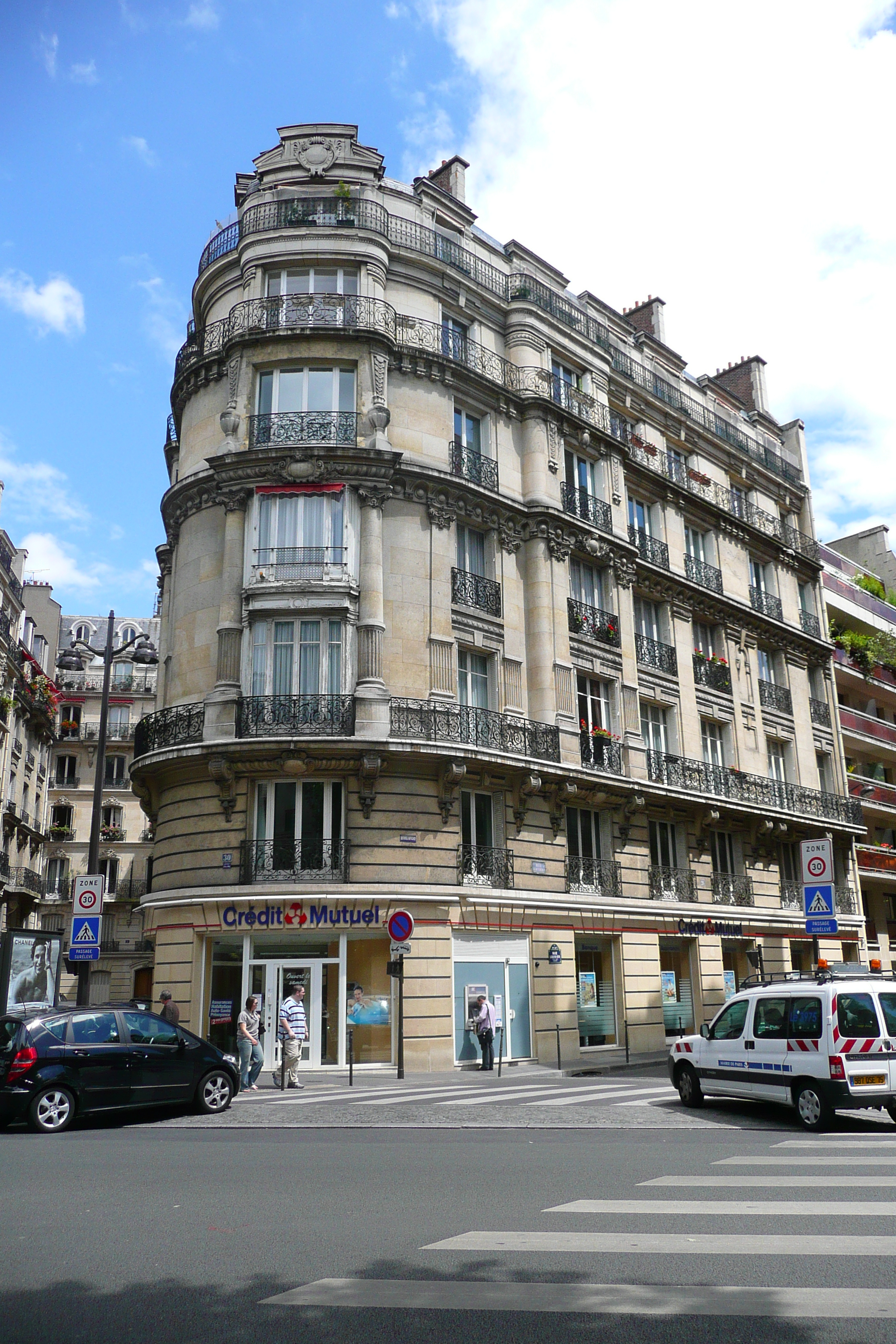 Photo France Paris Avenue Niel 2007-06 80