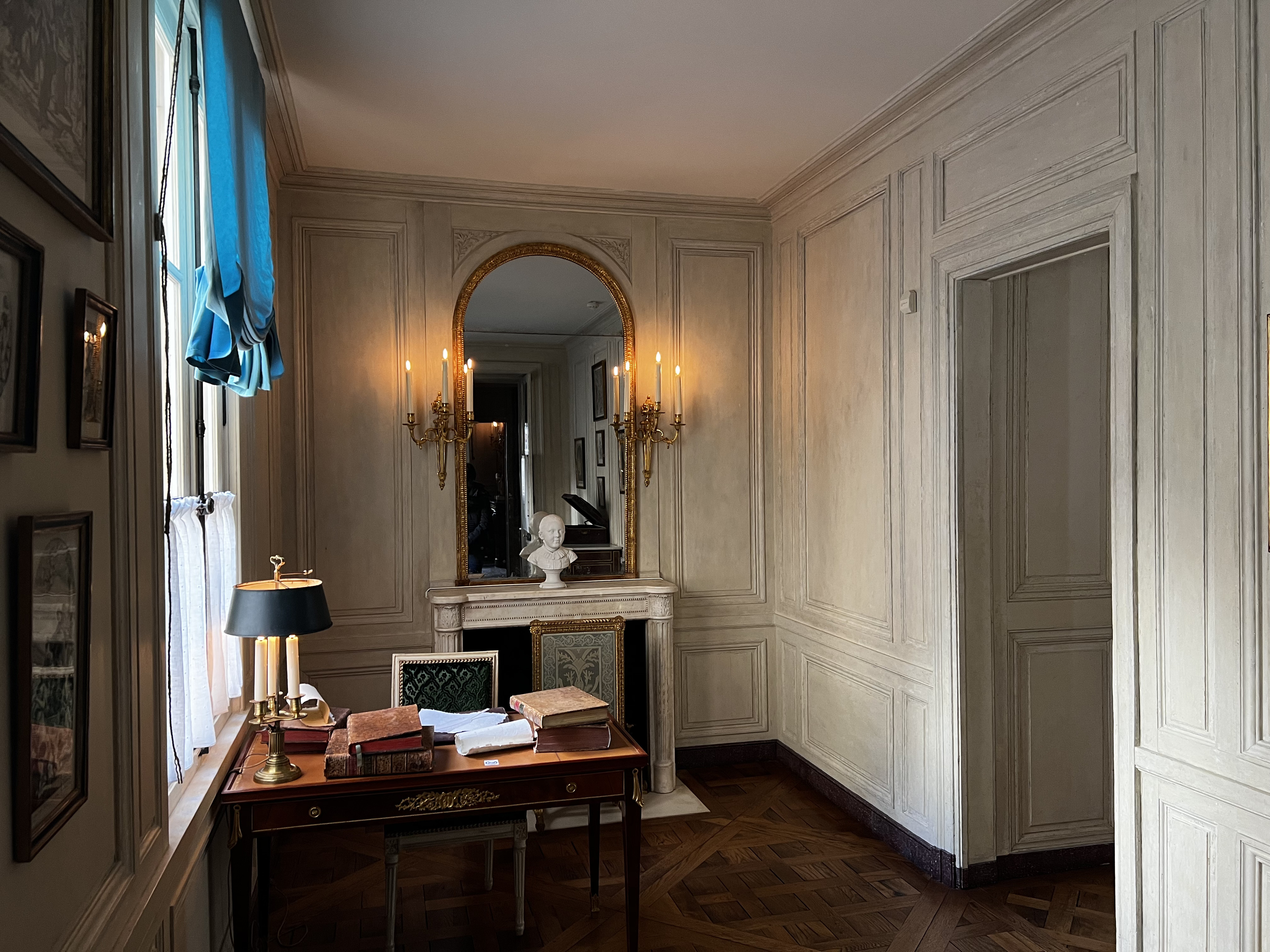 Photo France Paris Hotel de la Marine 2023-04 76