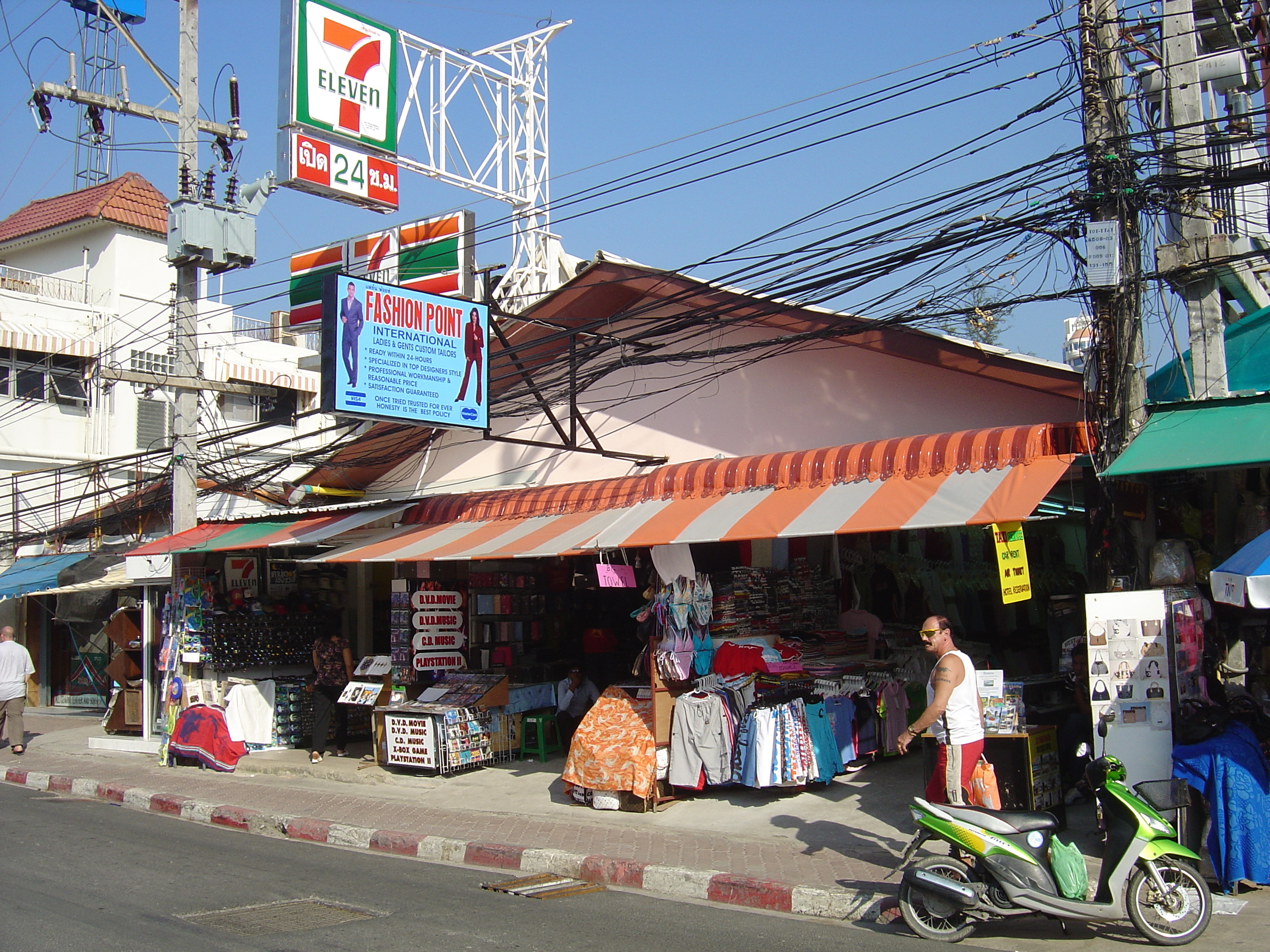 Photo Thaïlande Phuket Patong Beach Road 2005-12 18