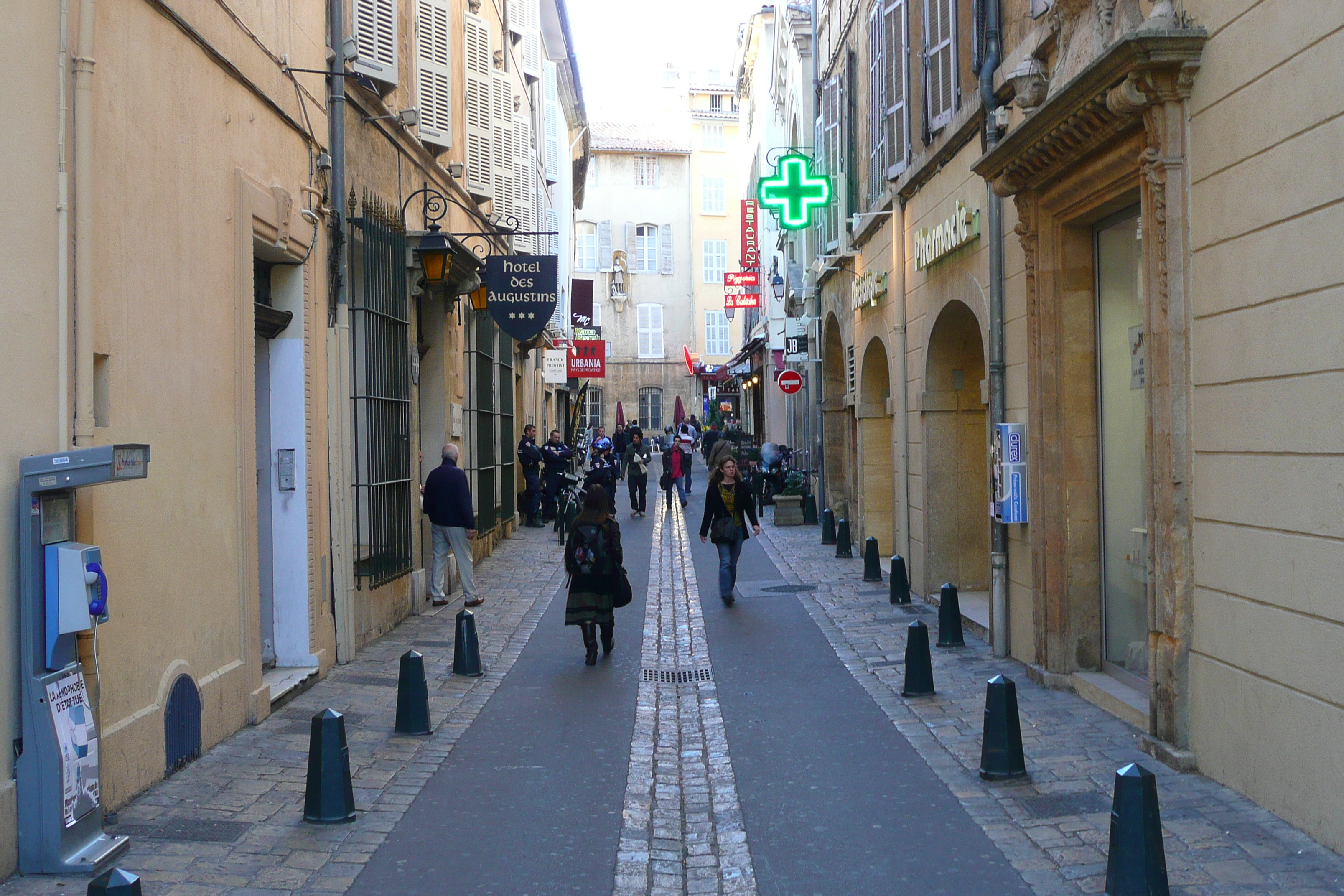 Photo France Aix en Provence Cours Mirabeau 2008-04 29