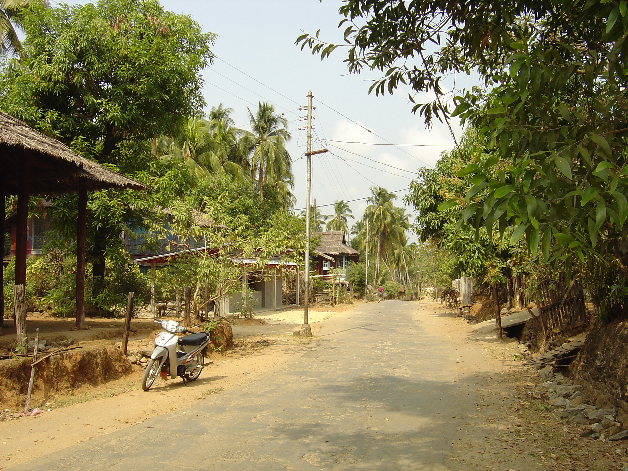 Photo Birmanie (Myanmar) Nord de Maungmagan 2005-01 65