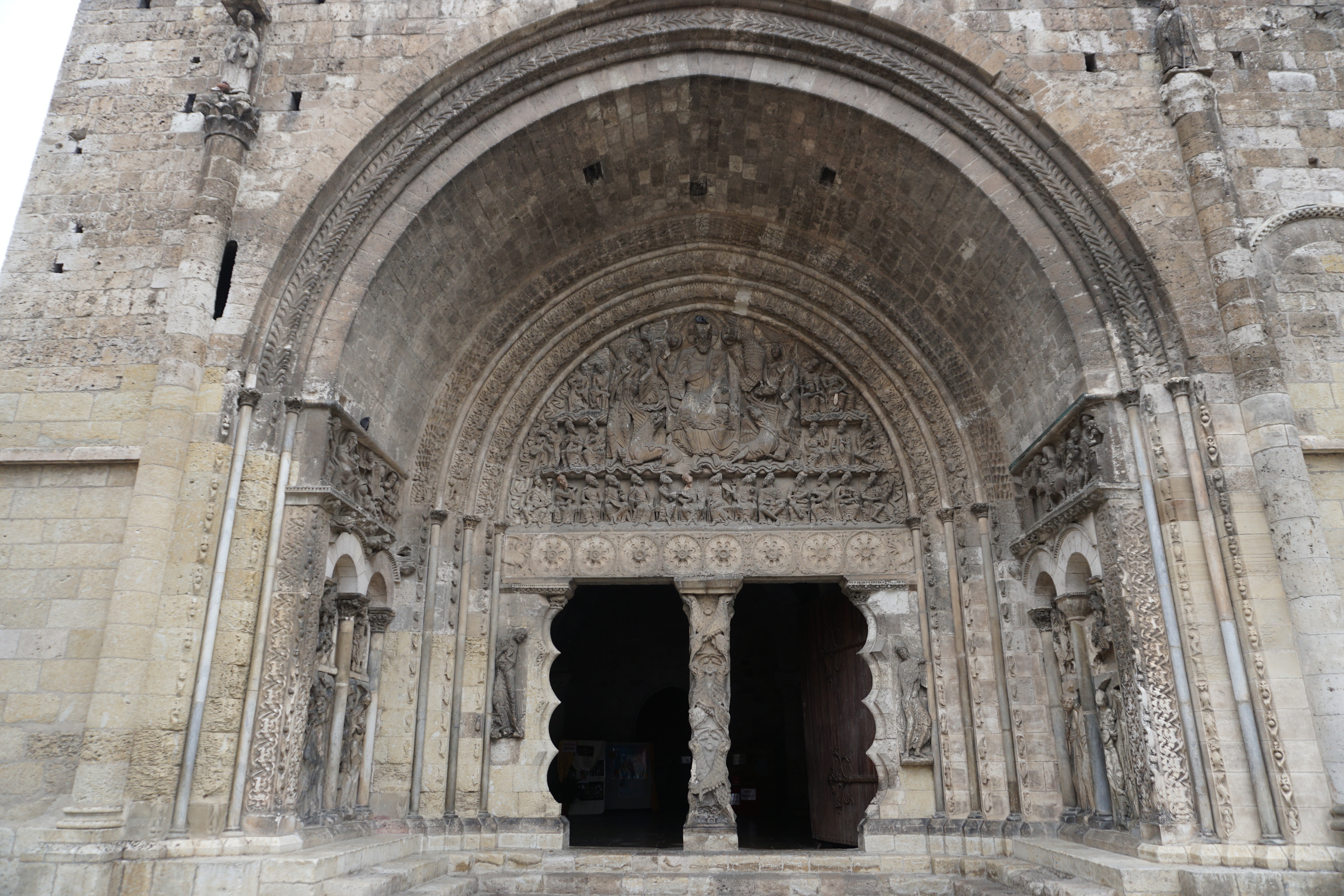Photo France Moissac Abbaye Saint-Pierre de Moissac 2017-08 69