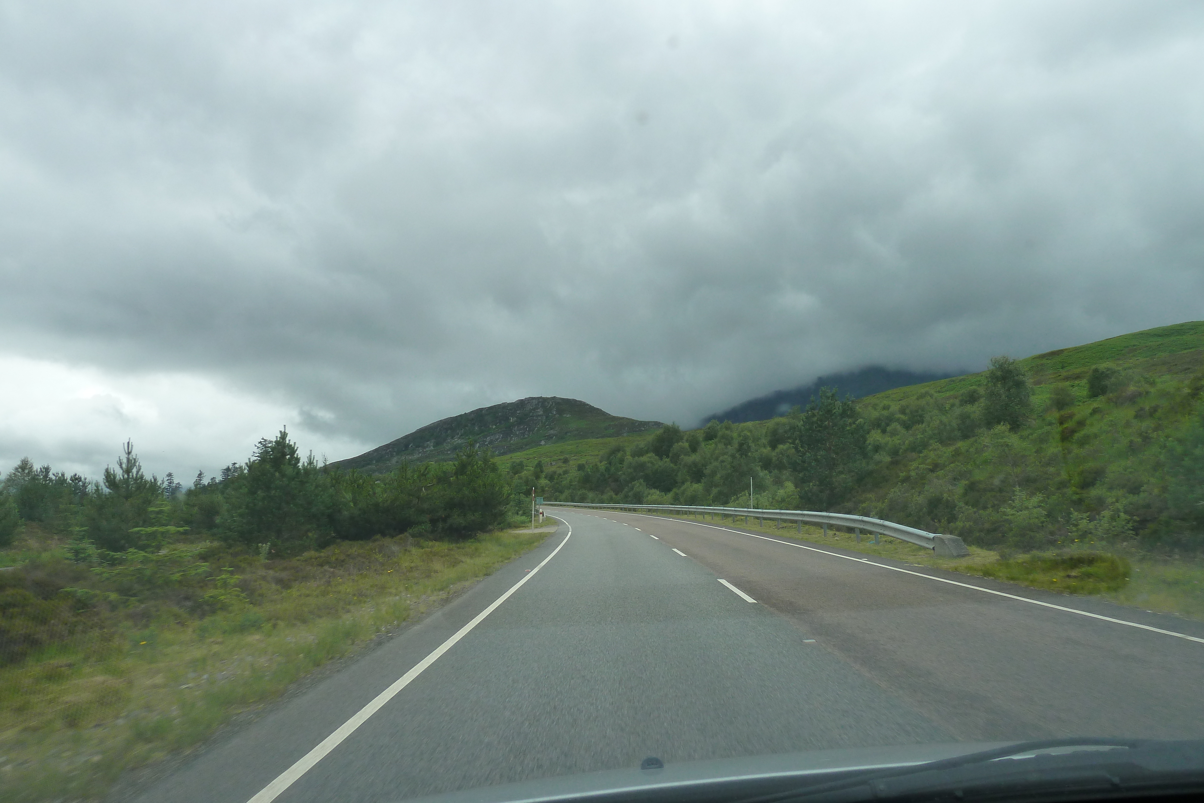 Photo Royaume-Uni Écosse Route de Aviemore à Loch Laggan 2011-07 9