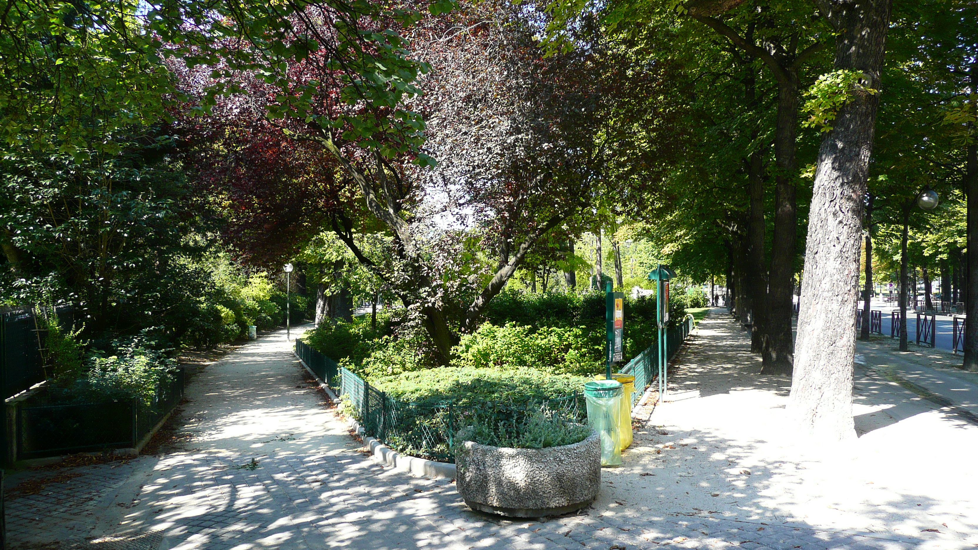 Photo France Paris Jardins du Ranelagh 2007-08 18