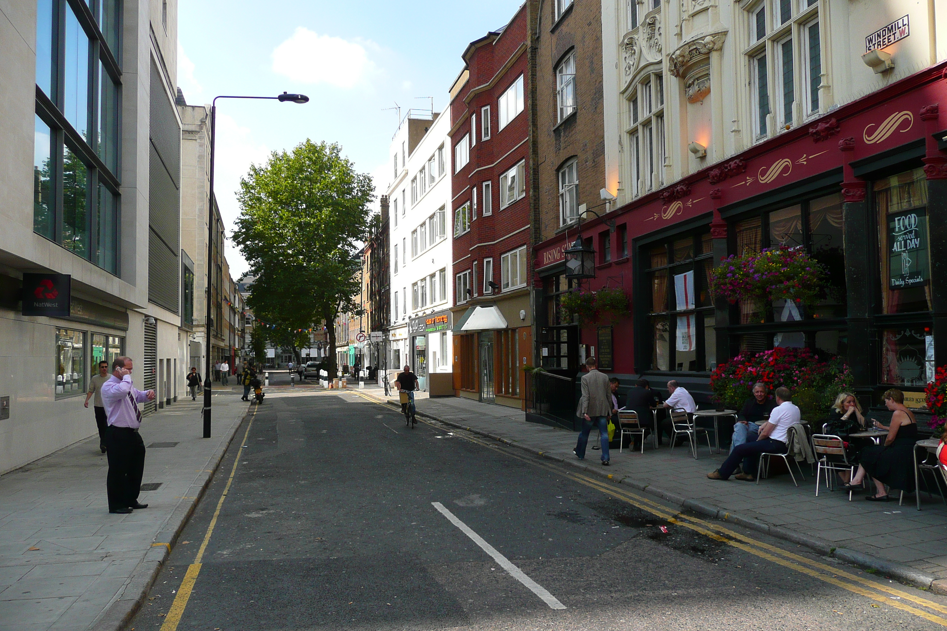 Photo Royaume-Uni Londres Tottenham Court Road 2007-09 54
