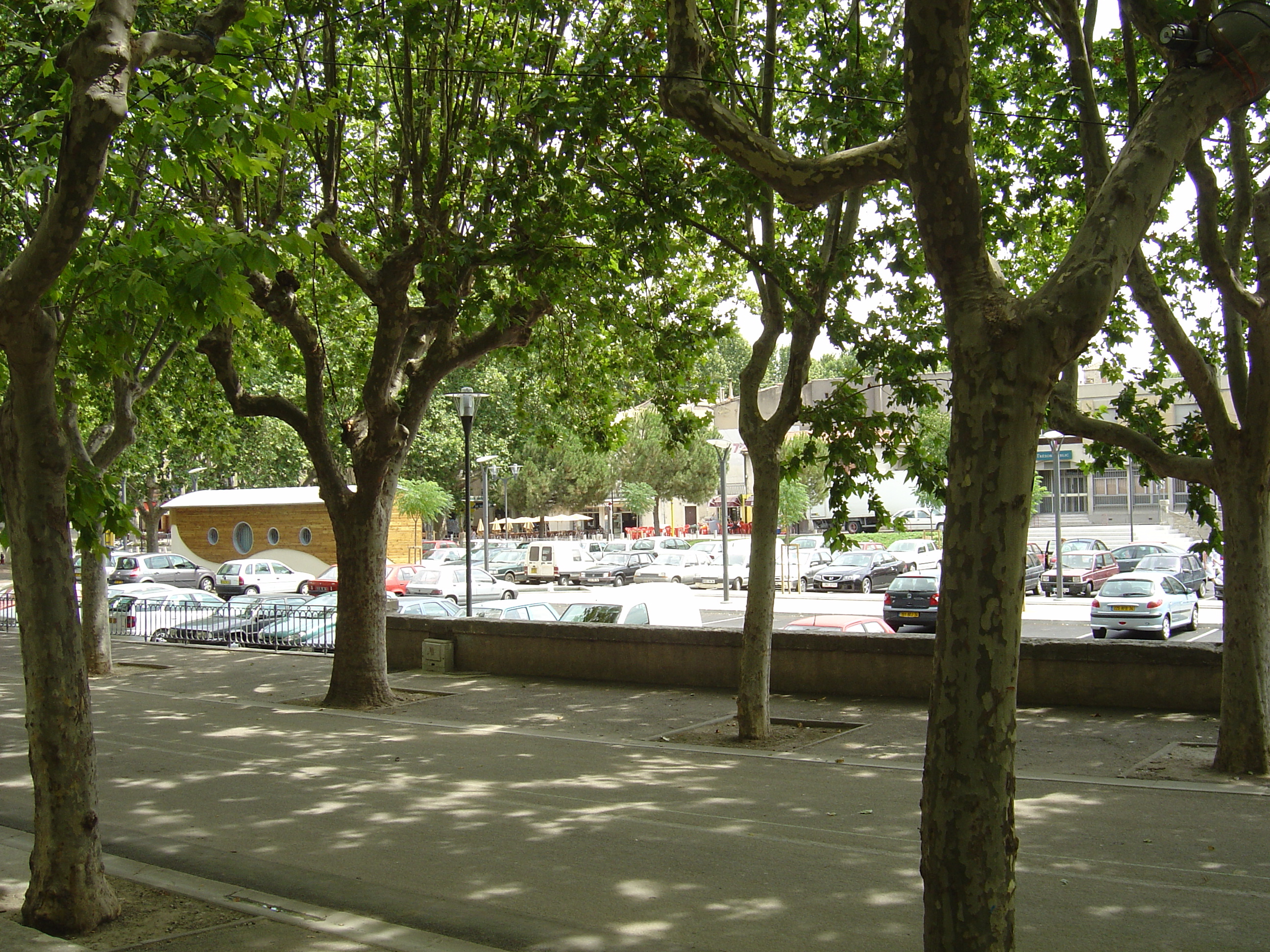 Photo France Lunel 2004-08 14