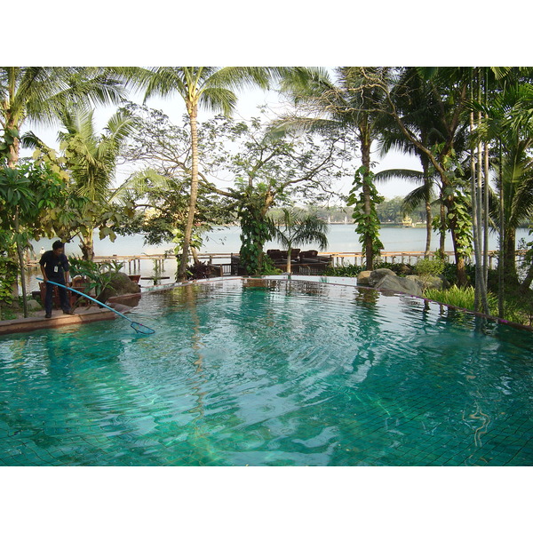 Photo Birmanie (Myanmar) Rangoun Hotel Kandawgyi Palace 2005-01 17