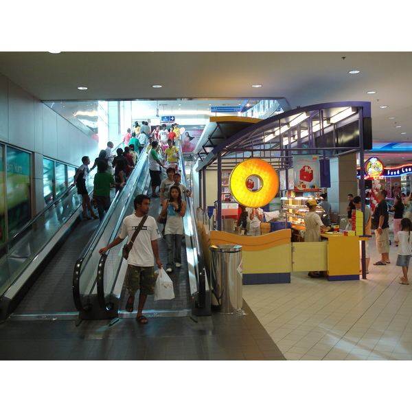Photo Thaïlande Pattaya Carrefour 2006-09 12