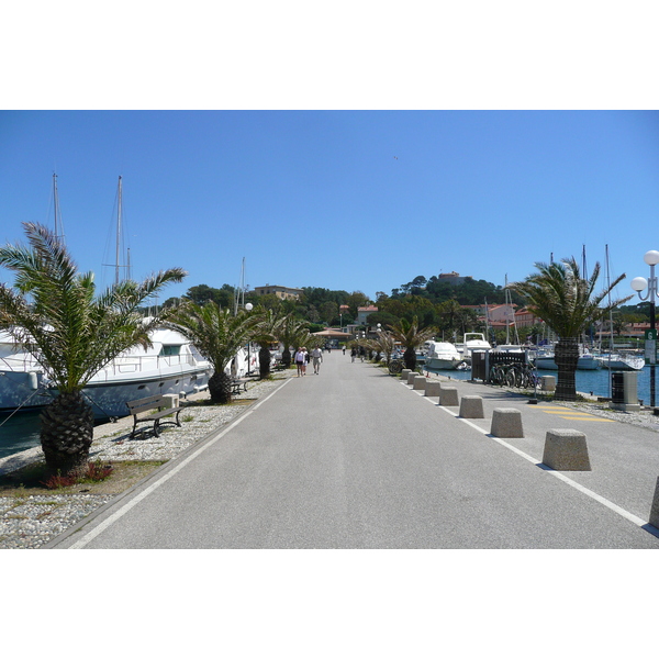 Photo France Ile de Porquerolles Port de Porquerolles 2008-05 5