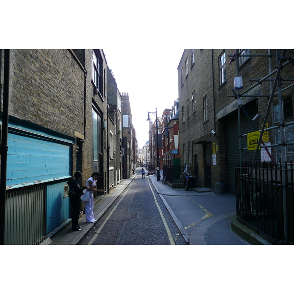 Photo Royaume-Uni Londres South Molton Lane 2007-09 21