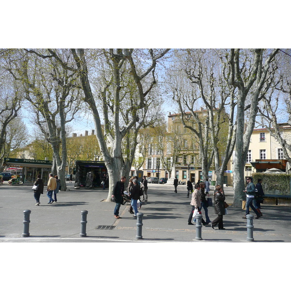 Photo France Aix en Provence Place du Général de Gaulle 2008-04 15