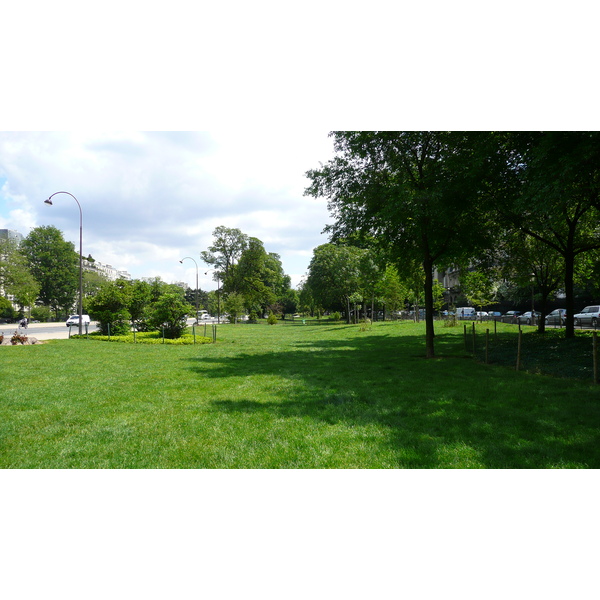 Photo France Paris Avenue Foch 2007-06 71
