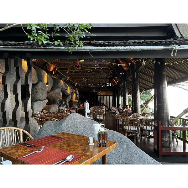 Photo Thaïlande Phuket Plage de Karon Restaurant On the rock 2021-12 65