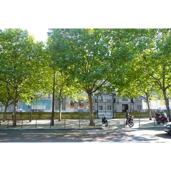 Photo France Paris Avenue de Friedland 2007-09 22
