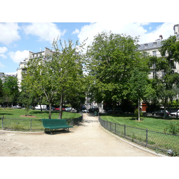 Photo France Paris Avenue Foch 2007-06 171