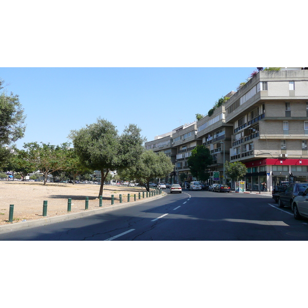 Photo Israel Tel Aviv Kikar Hamedina 2007-06 32