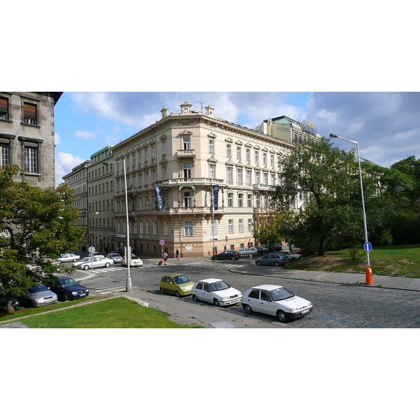 Photo République Tchèque Prague rue Wilsonova 2007-07 5