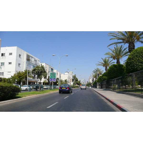 Photo Israel Tel Aviv Rue Jabotinsky 2007-06 10
