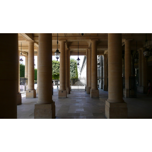 Photo France Paris Palais Royal 2007-08 46