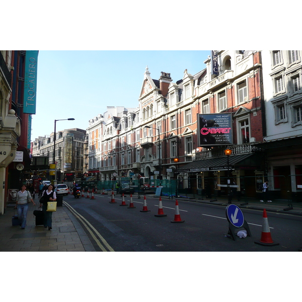 Photo Royaume-Uni Londres Avenue Shaftesbury 2007-09 75