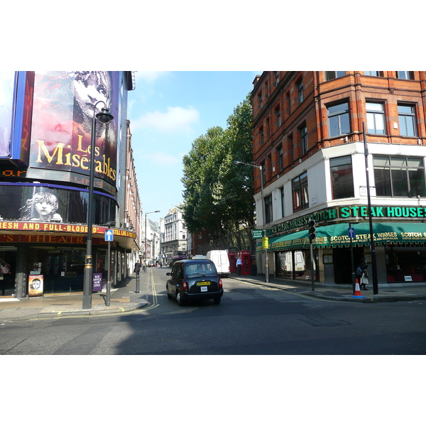 Photo Royaume-Uni Londres Avenue Shaftesbury 2007-09 49