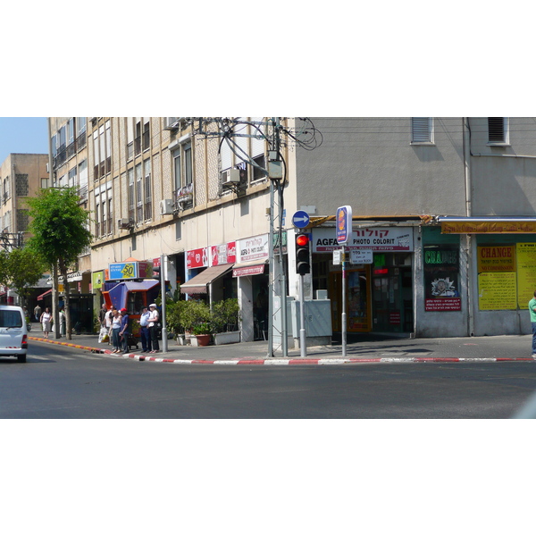 Photo Israel Tel Aviv Rue Ibn Gvirol 2007-06 61