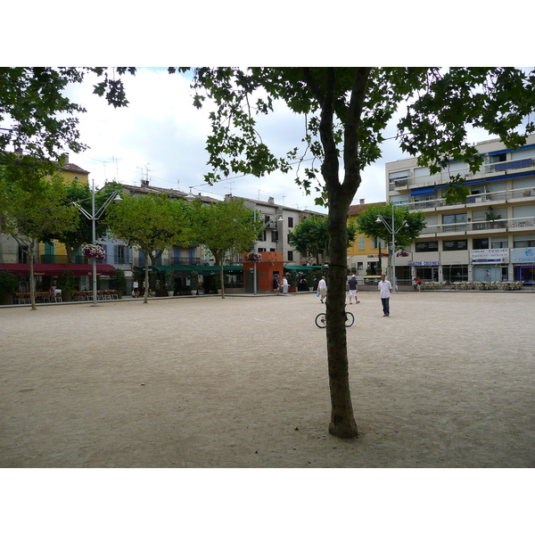 Photo France Vence Place du Grand Jardin 2007-07 1